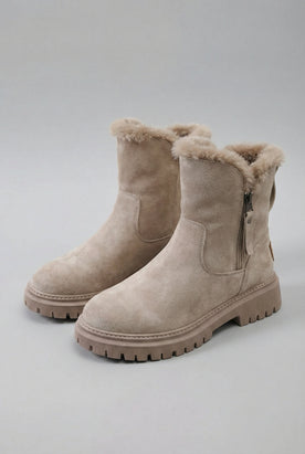 Women's Boots : Women's Apricot Waterproof Insulated Snow Boots - Anti-Slip Winter Footwear in Apricot One Size van Vanda Liamo