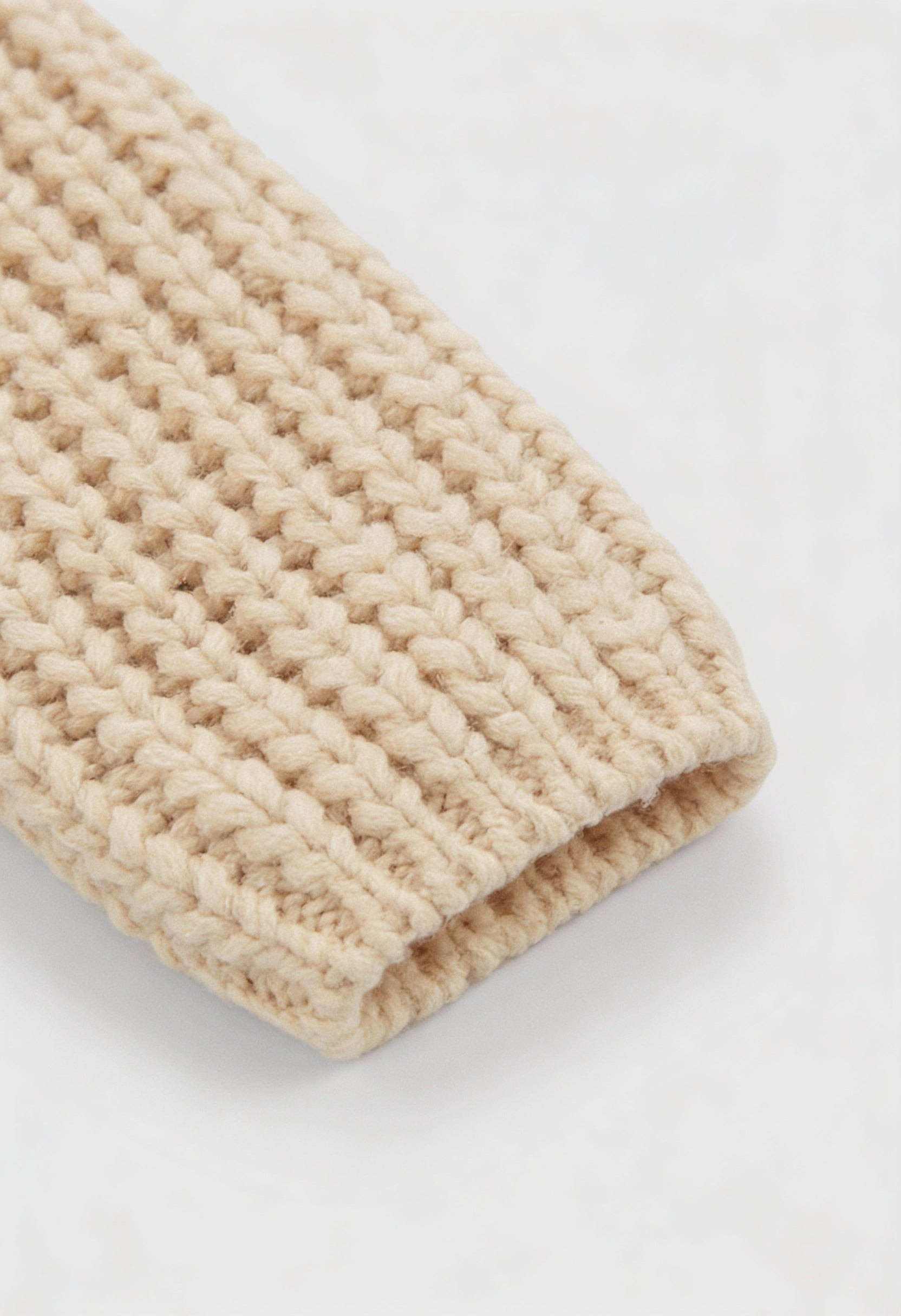 Cardigan : Women's Beige Knit Cardigan in van Vanda Liamo