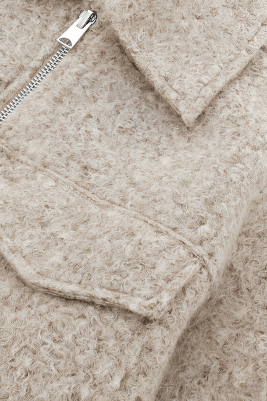 Jacket : Women's Beige Zip-Up Jacket in van Vanda Liamo