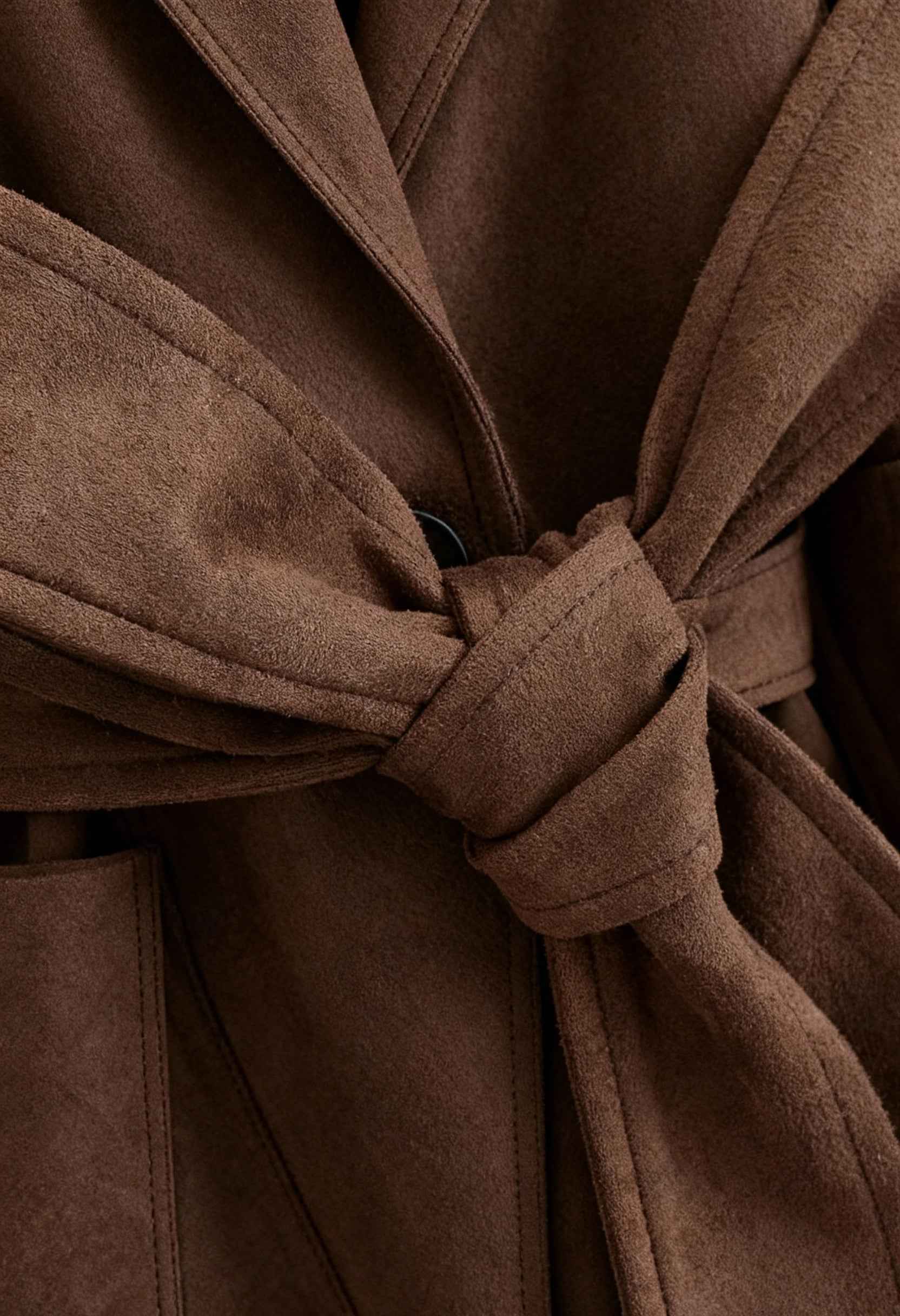 Coat : Women's Brown Trench Coat with Belt in van Vanda Liamo