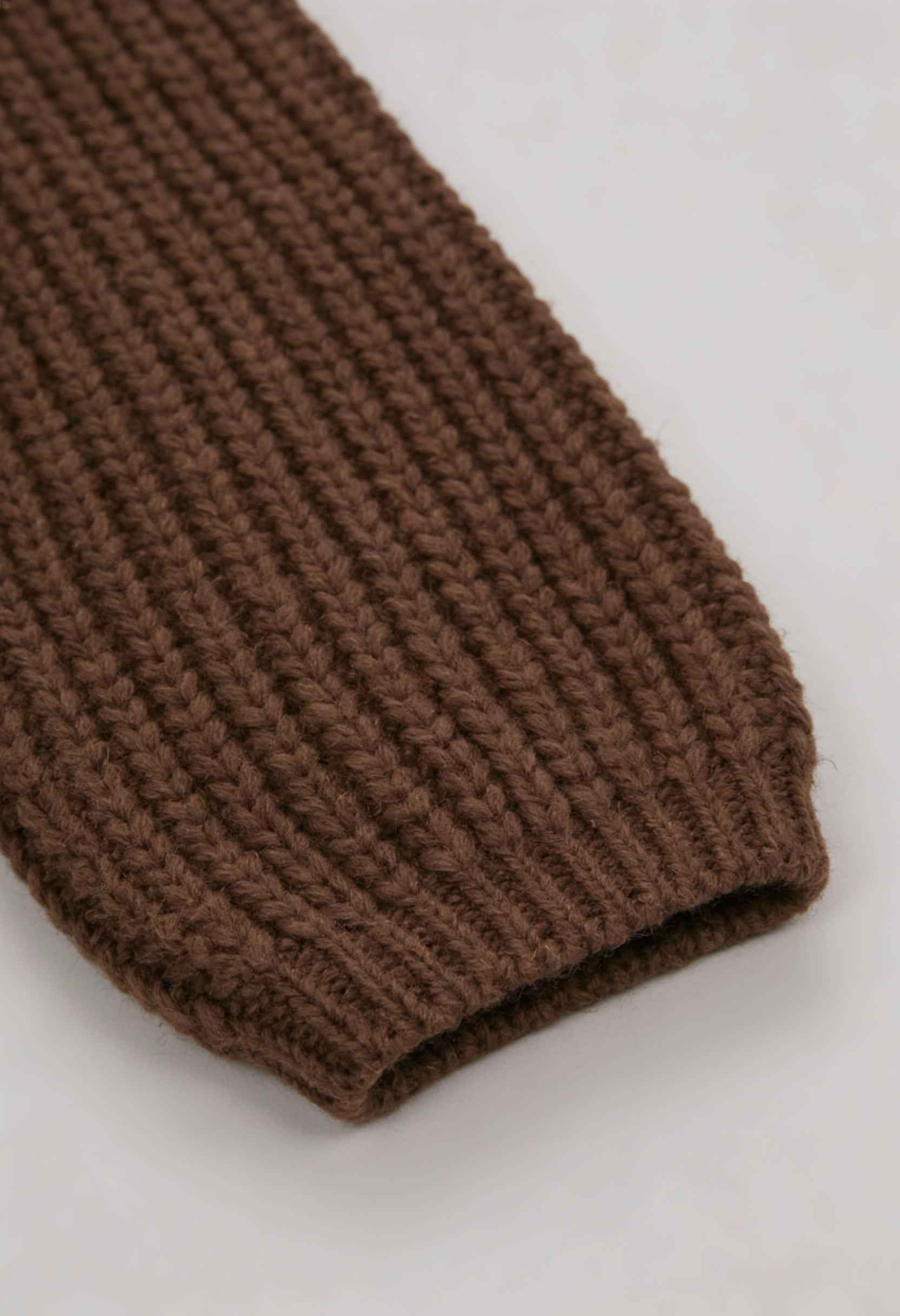 Cardigan : Women's Casual Brown Knit Cardigan in van Vanda Liamo