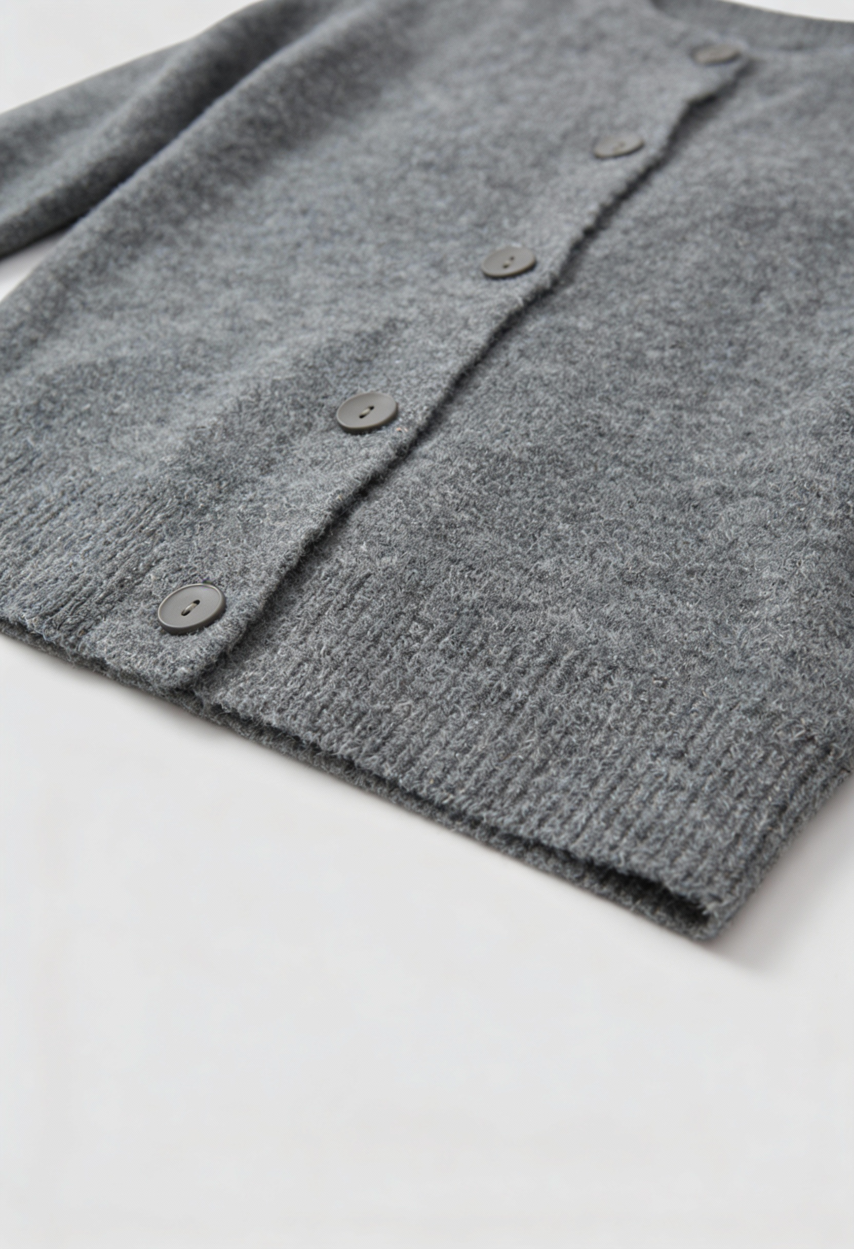Cardigan : Women's Casual Gray Knit Cardigan in van Vanda Liamo