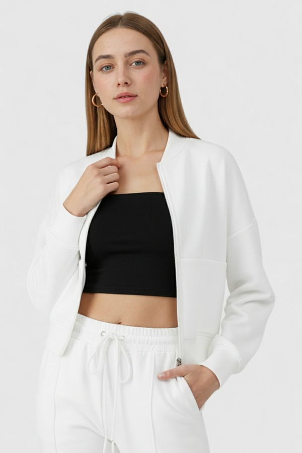 Women's White Fleece Sweatshirt & Jogger Pants Set - Casual 2-Piece Outfit
