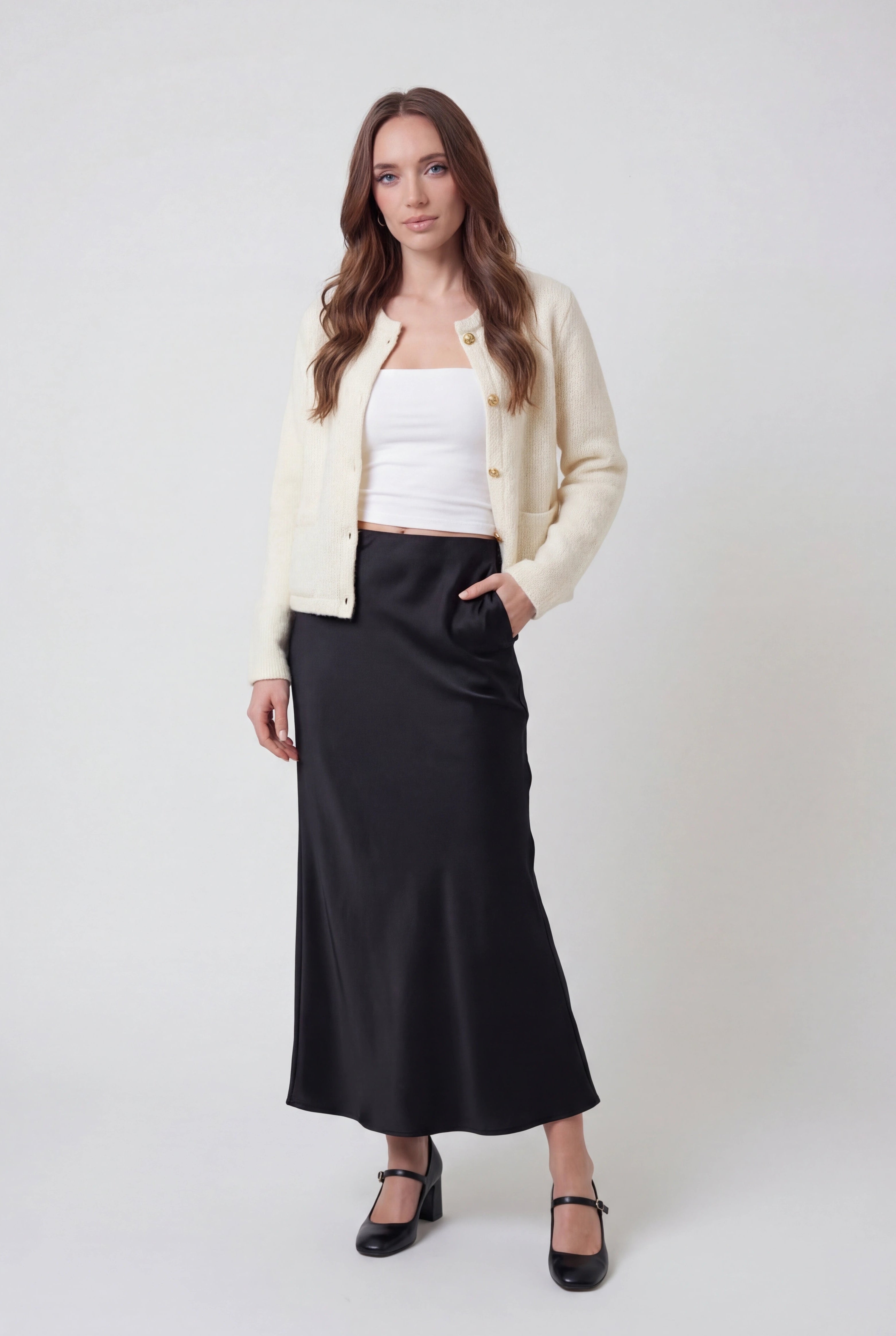 Cardigan : Women's White Cardigan in van Vanda Liamo