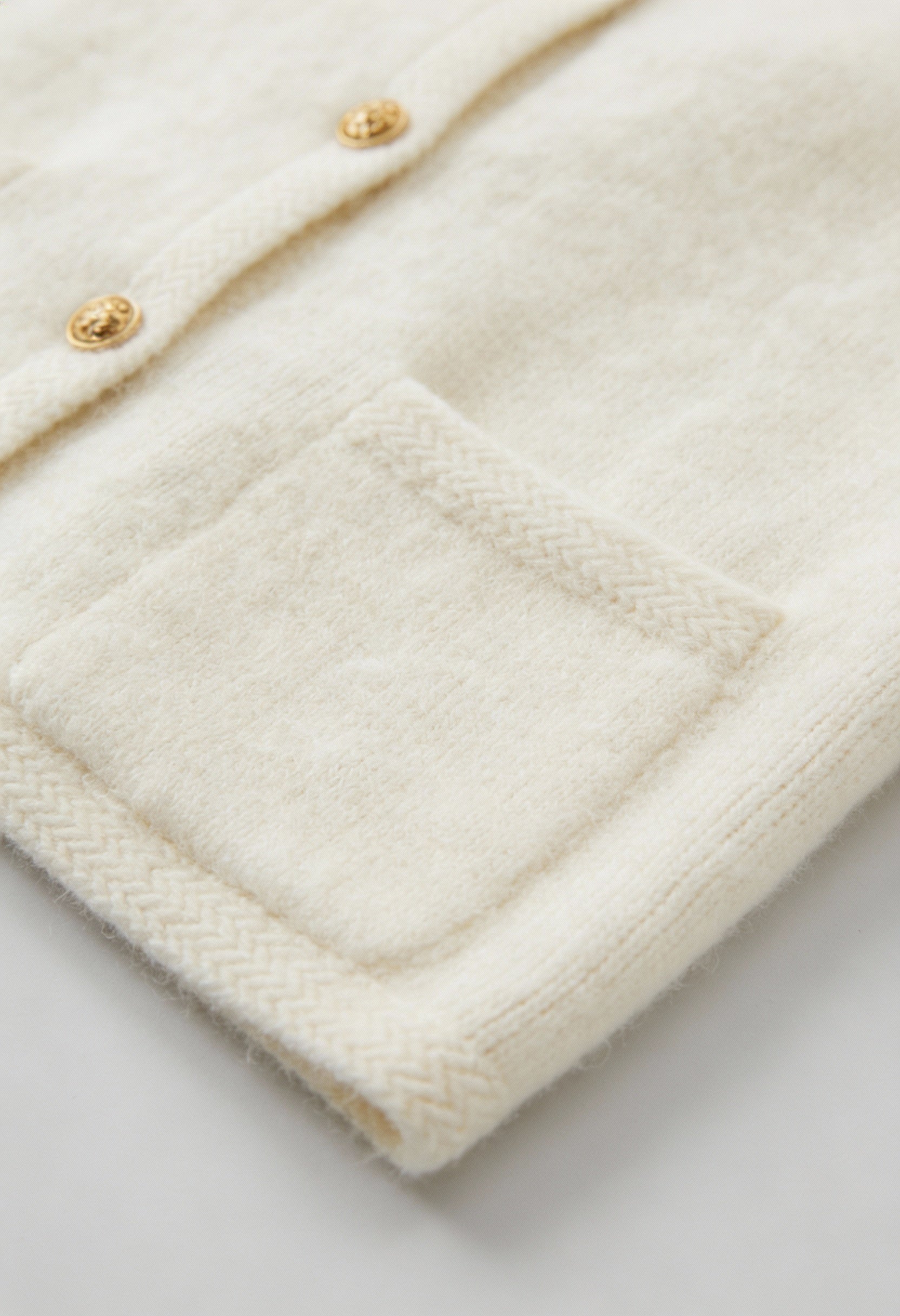 Cardigan : Women's White Cardigan in van Vanda Liamo