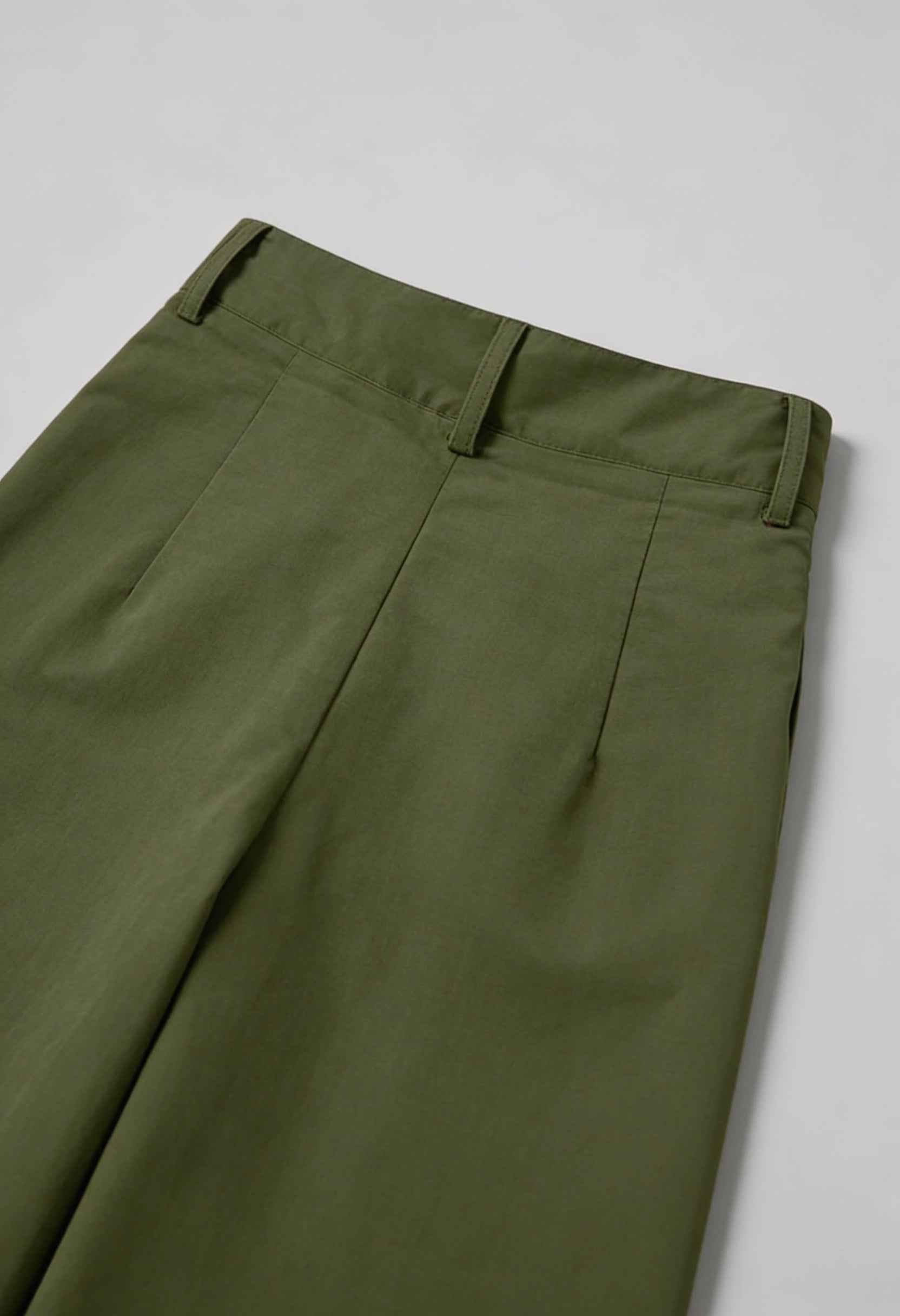 Pants : Women's Emerald Green Wide Leg Palazzo Pants - Flowy & Comfortable in van Vanda Liamo