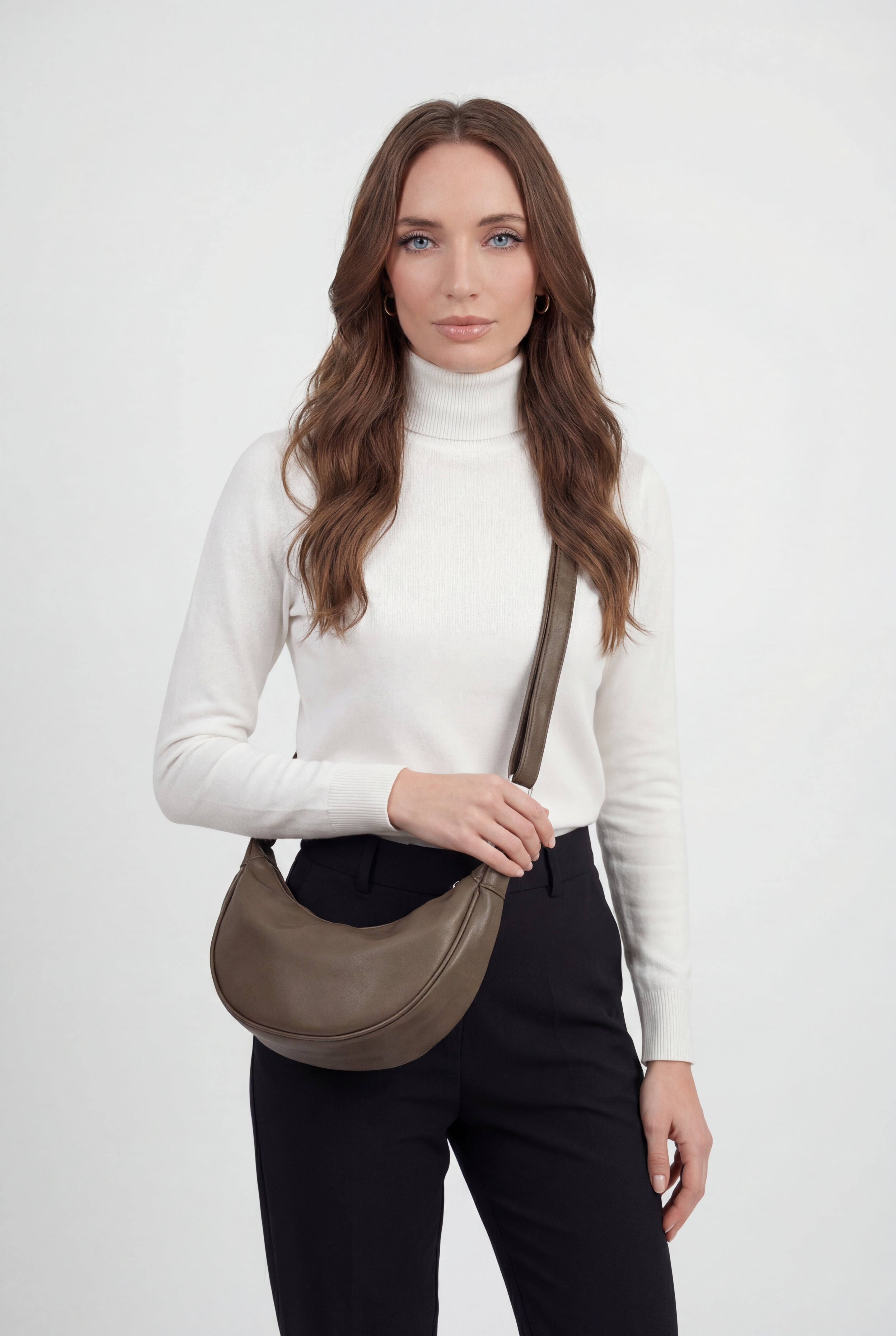 Handbags : Women's Black Faux Leather Hobo Shoulder Bag with Adjustable Strap in van Vanda Liamo
