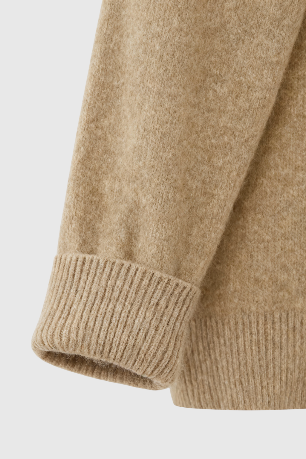 Sweater : Women's Khaki V-Neck Sweater in van Vanda Liamo