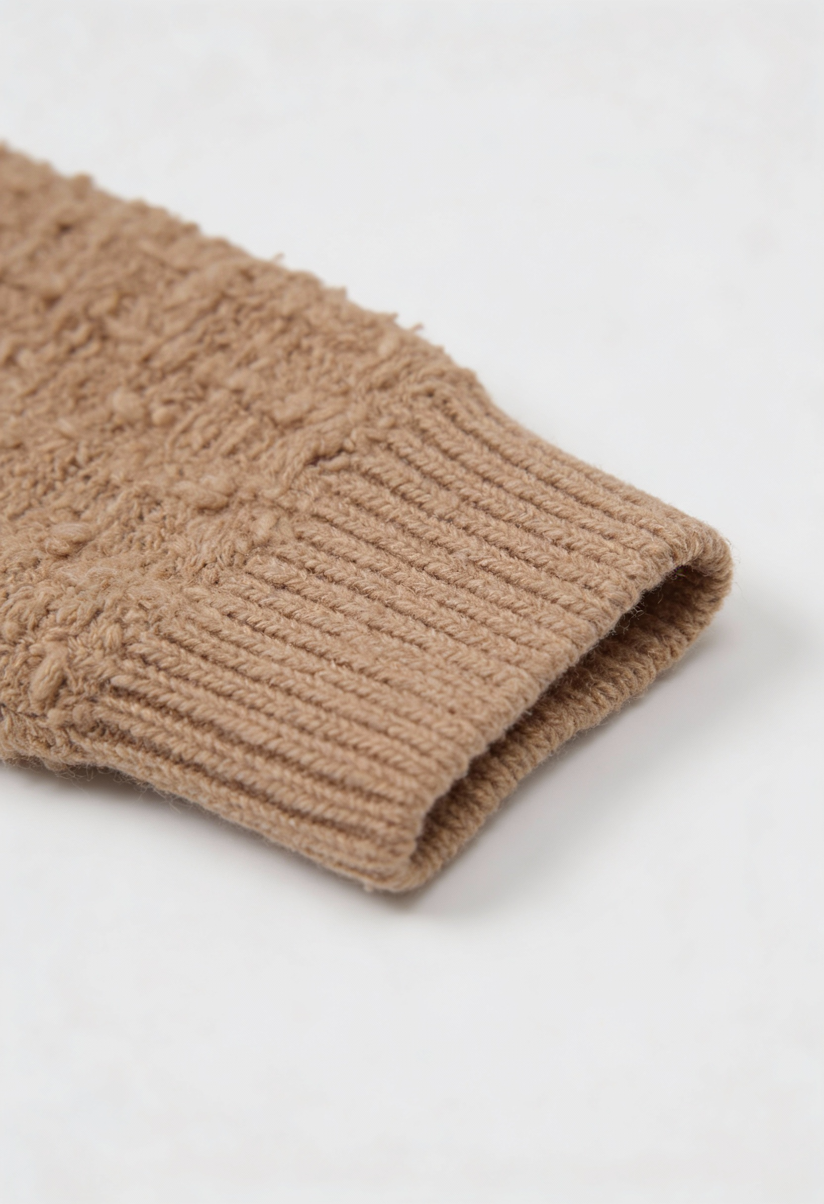 Cardigan : Women's Khaki Knit Cardigan in van Vanda Liamo