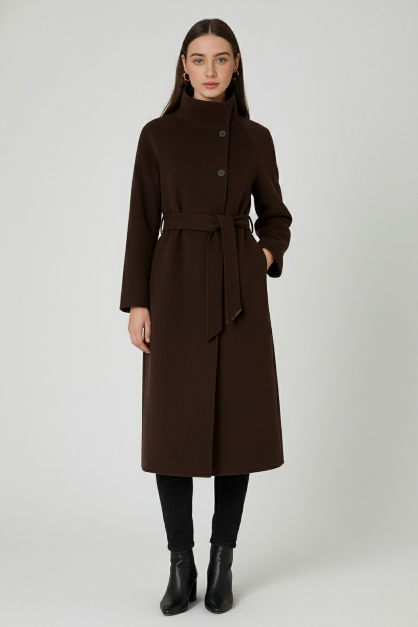 Coat : Women's Long Brown Winter Coat with Faux Fur Collar in van Vanda Liamo