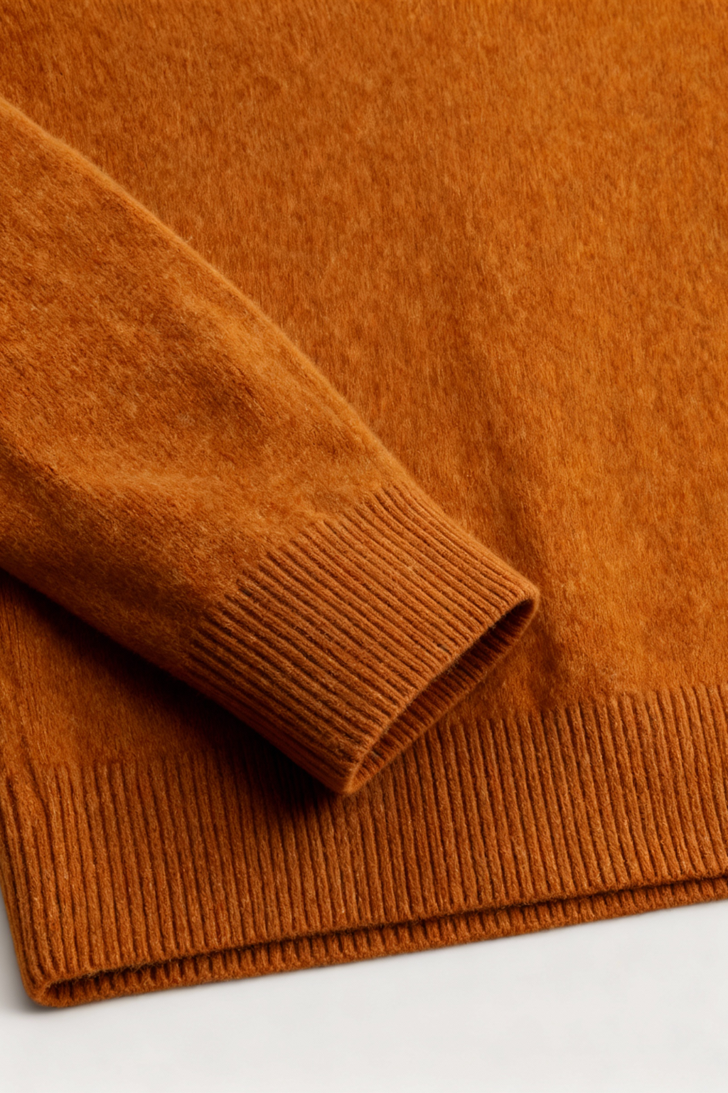 Sweater : Women's Orange V-Neck Sweater in van Vanda Liamo