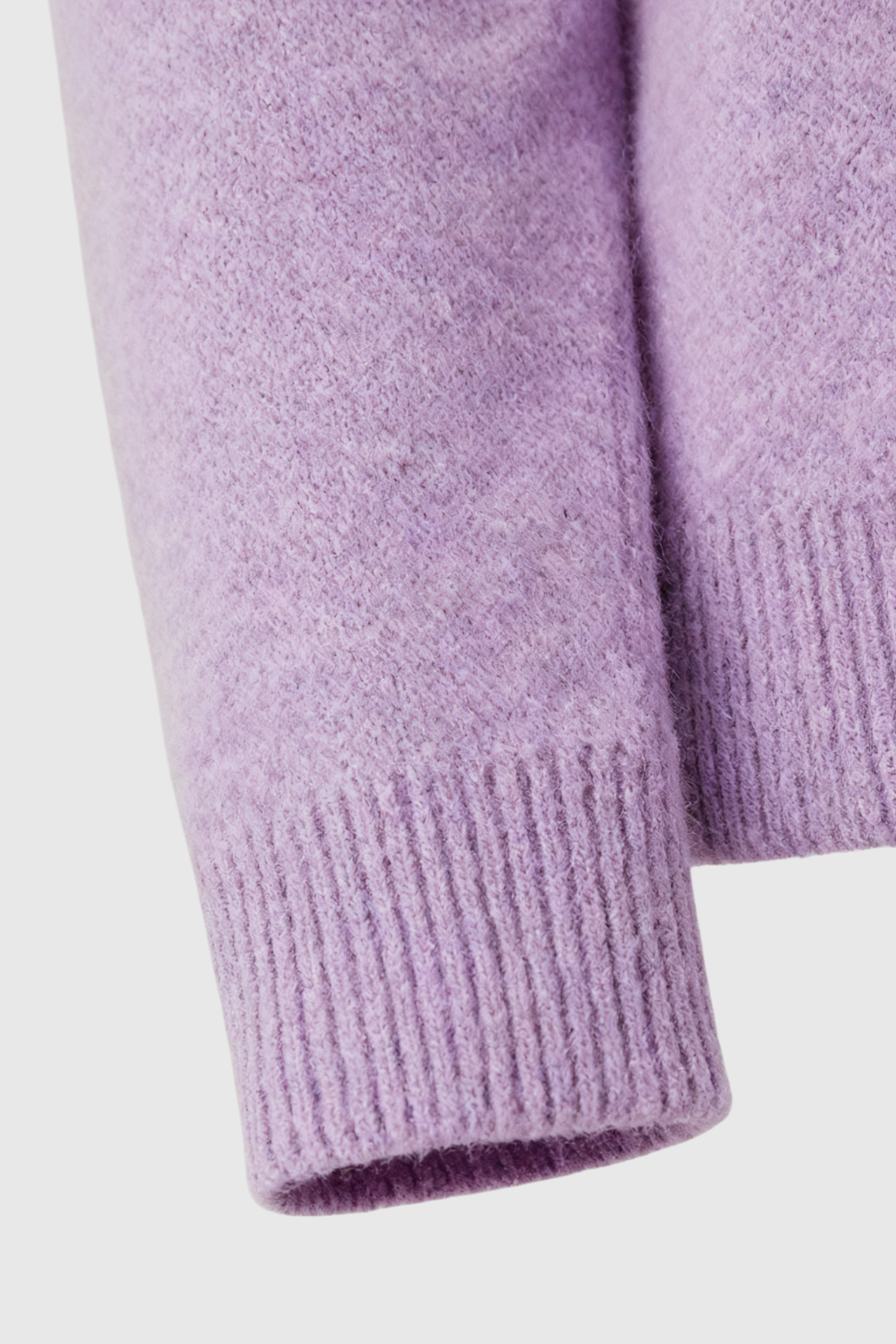 Sweater : Women's Purple V-Neck Sweater in van Vanda Liamo