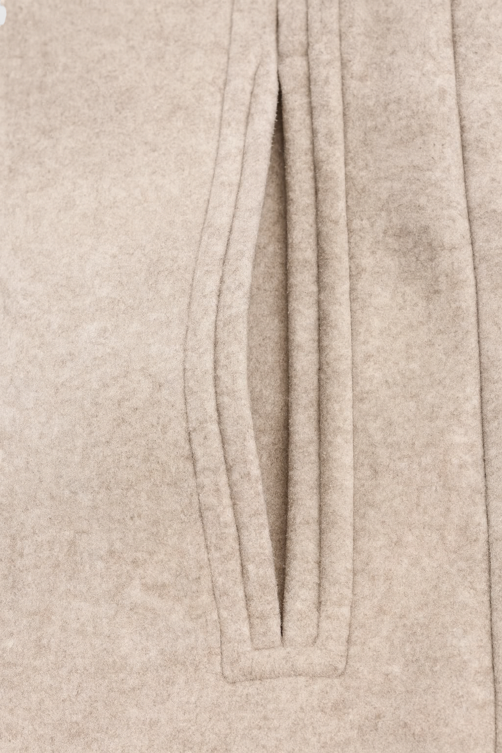 Coat : Women's Vintage Khaki Trench Coat - Classic Cotton Blend Outerwear in van Vanda Liamo
