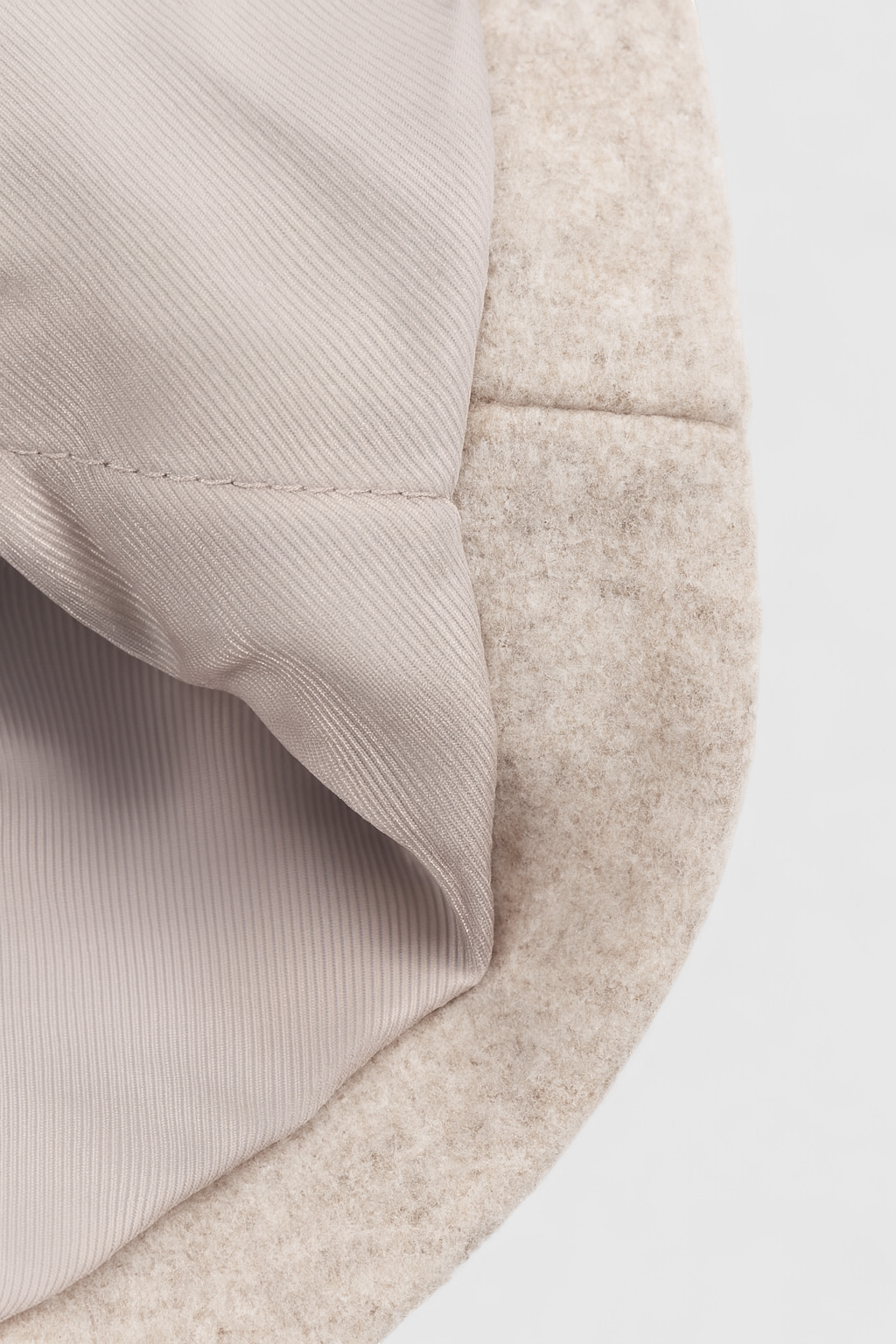 Coat : Women's Vintage Khaki Trench Coat - Classic Cotton Blend Outerwear in van Vanda Liamo