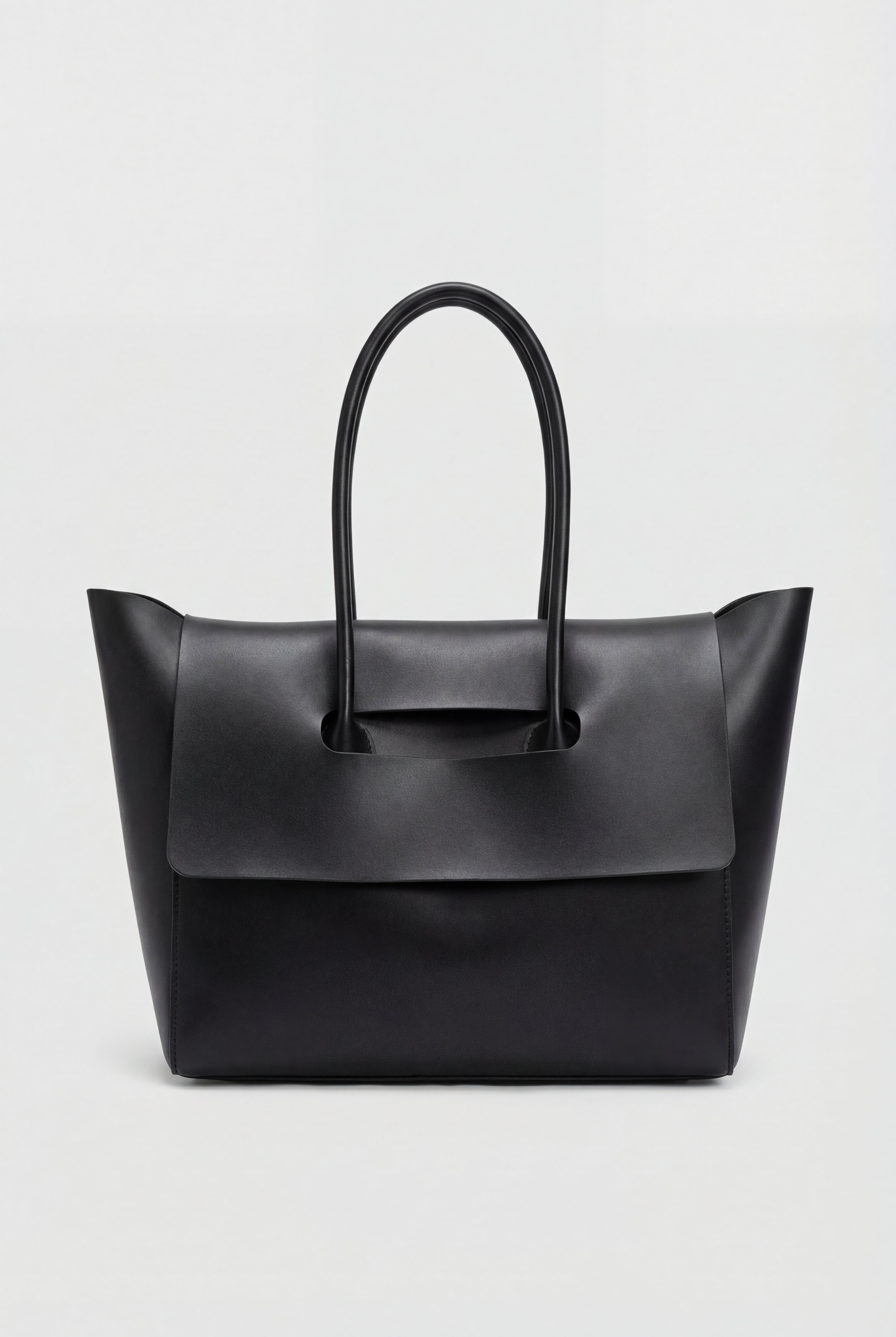 Handbags : Women's Classic Faux Leather Shoulder Bag - Retro Style Handbag with Adjustable Strap in Black One Size van Vanda Liamo