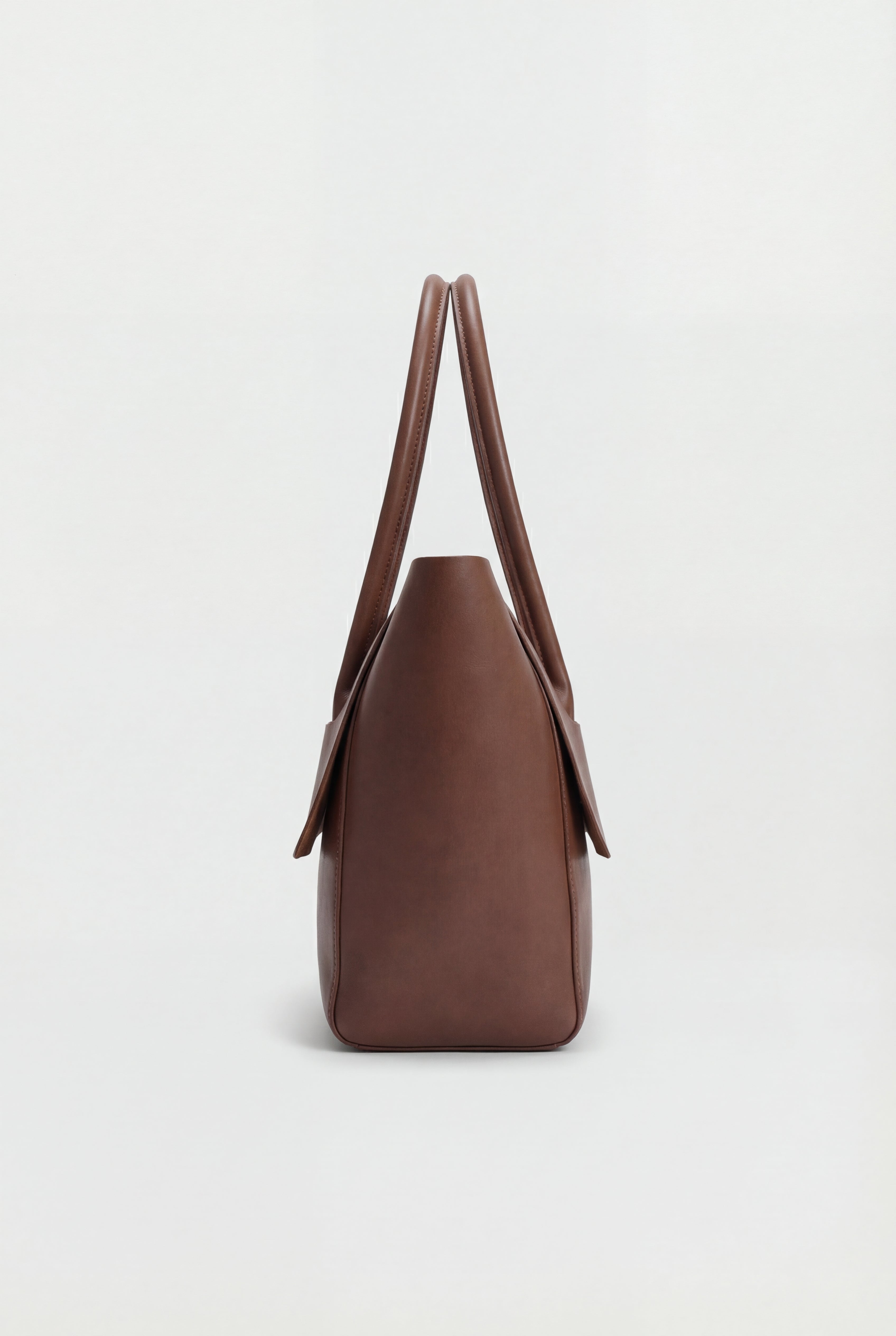 Handbags : Women's Classic Faux Leather Shoulder Bag - Retro Style Handbag with Adjustable Strap in van Vanda Liamo
