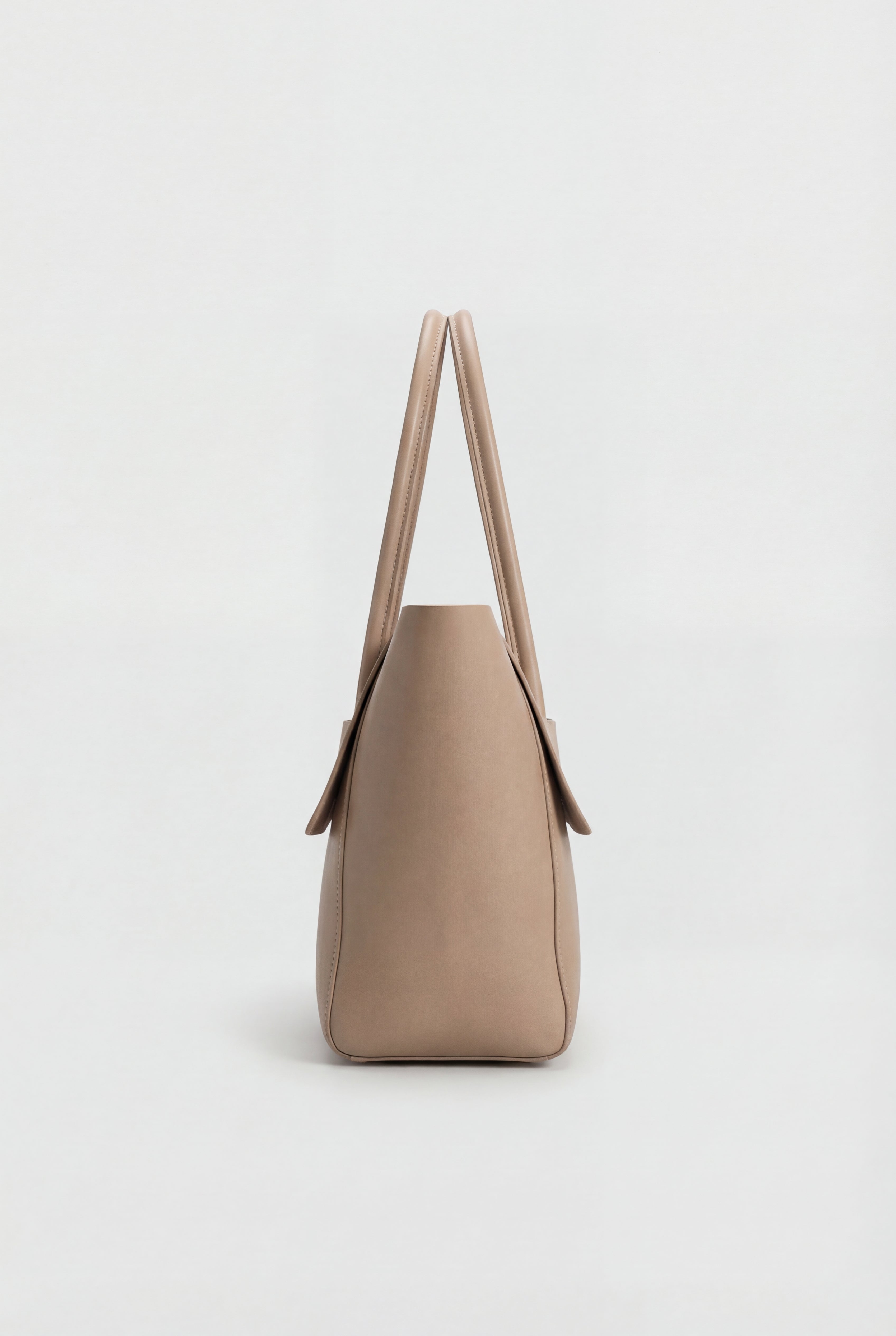 Handbags : Women's Classic Faux Leather Shoulder Bag - Retro Style Handbag with Adjustable Strap in van Vanda Liamo