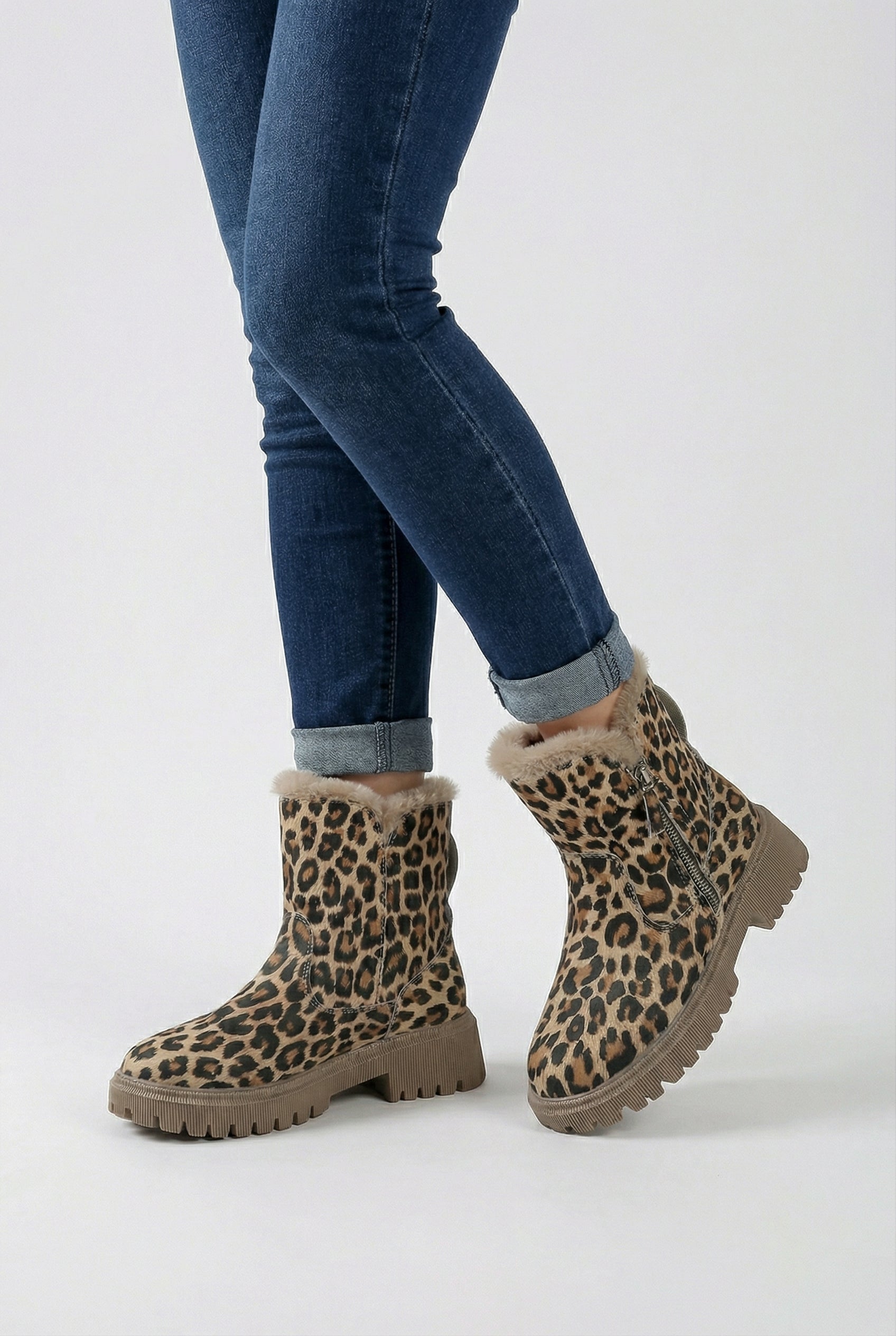 Women's Boots : Women's Warm Leopard Ankle Boots with Non-Slip Sole in van Vanda Liamo