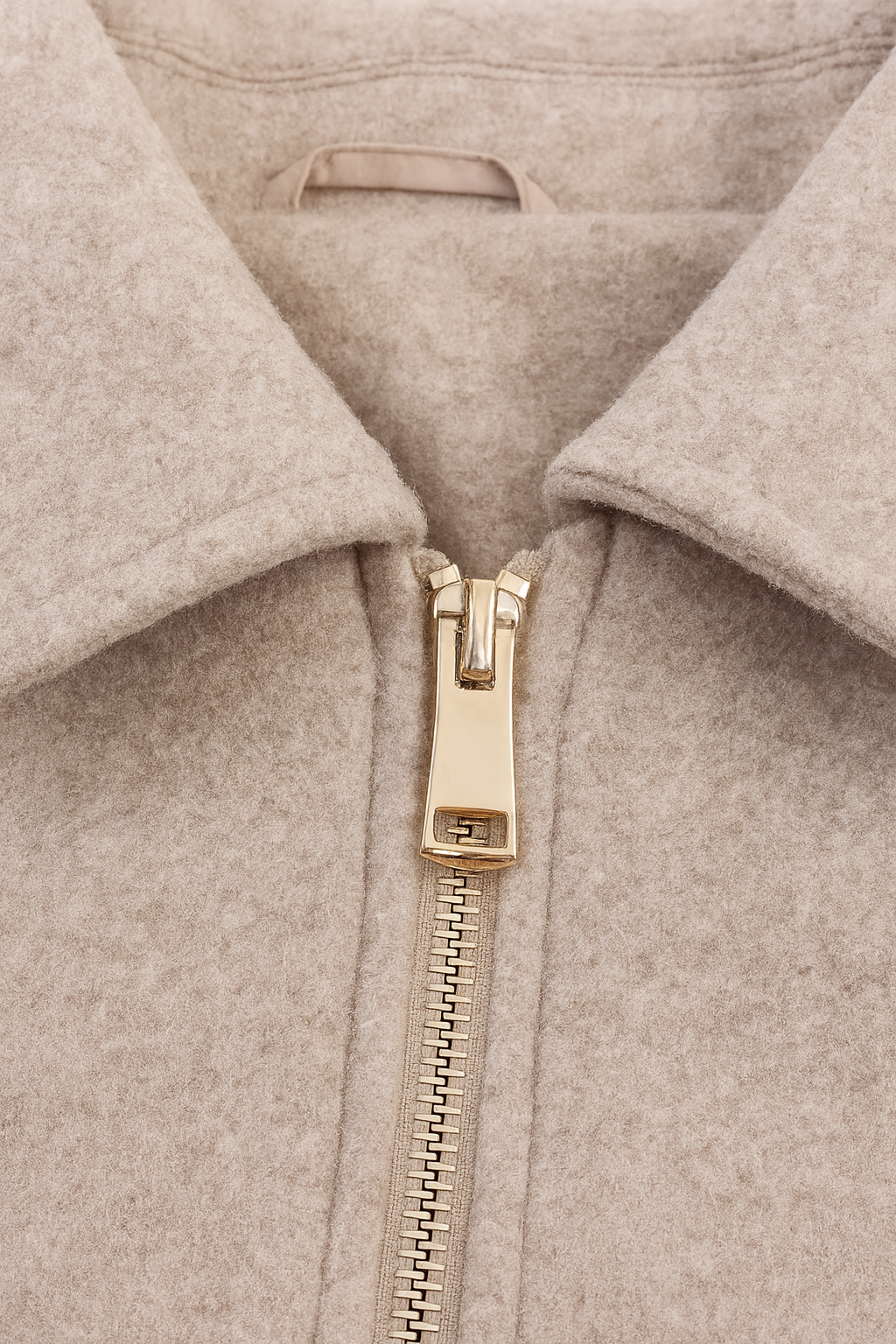 Jacket : Women's Beige Soft Zip-Up Jacket in van Vanda Liamo