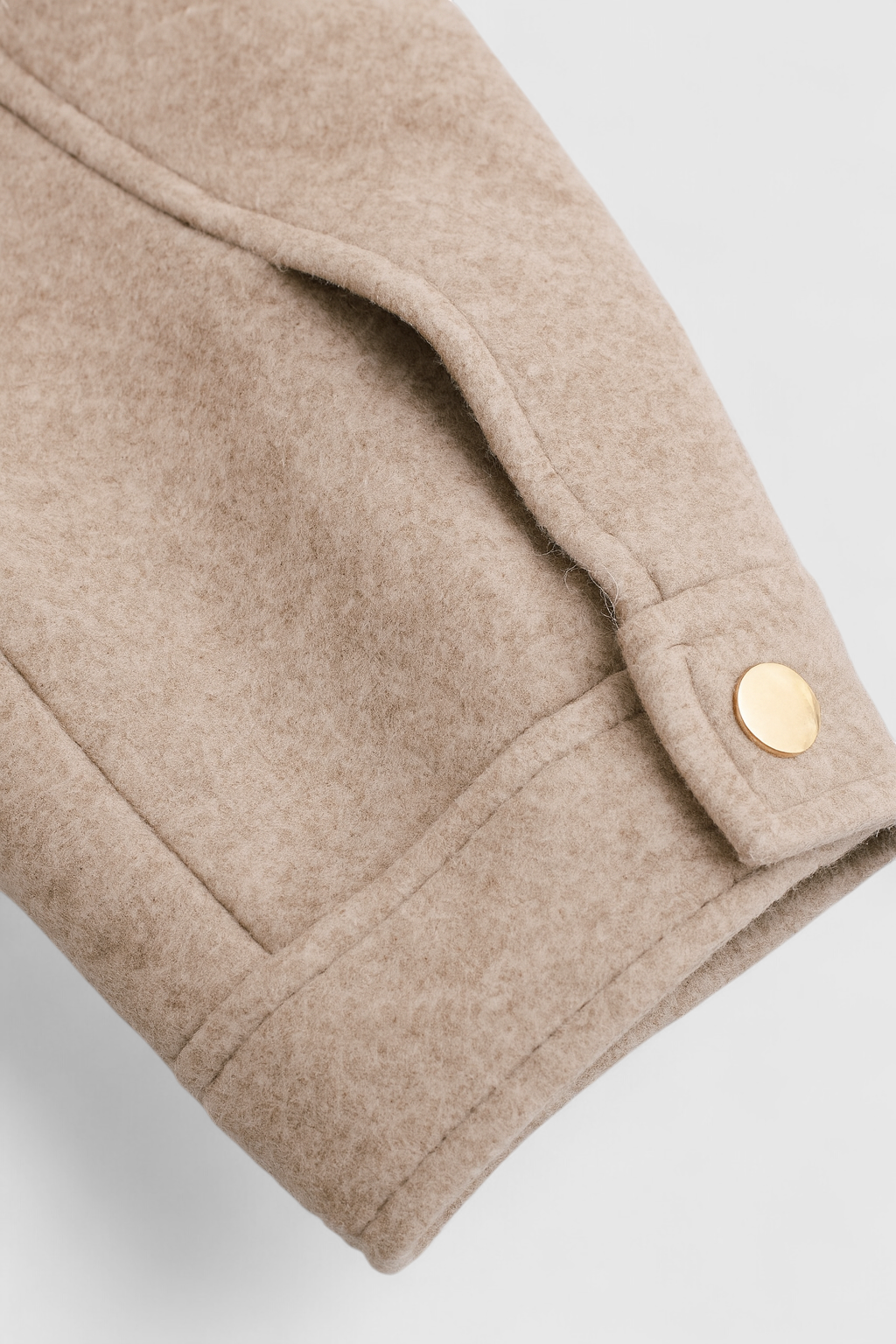 Jacket : Women's Beige Soft Zip-Up Jacket in van Vanda Liamo