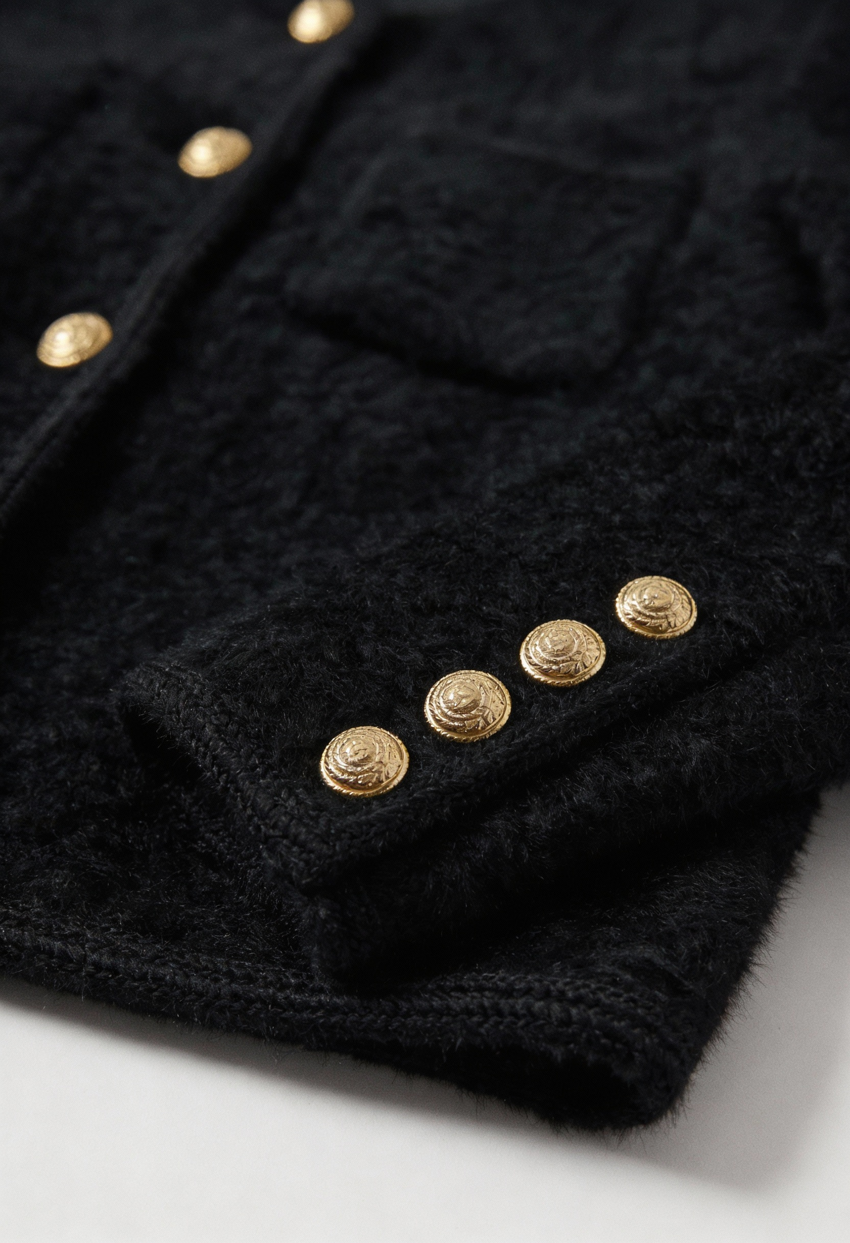 Cardigan : Women's Soft Crew Neck Black Cardigan in van Vanda Liamo