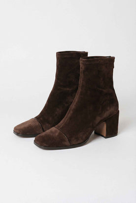 Women's Boots : Women's Dark Brown Mid-Calf Heeled Boots - Faux Leather in Dark brown van Vanda Liamo