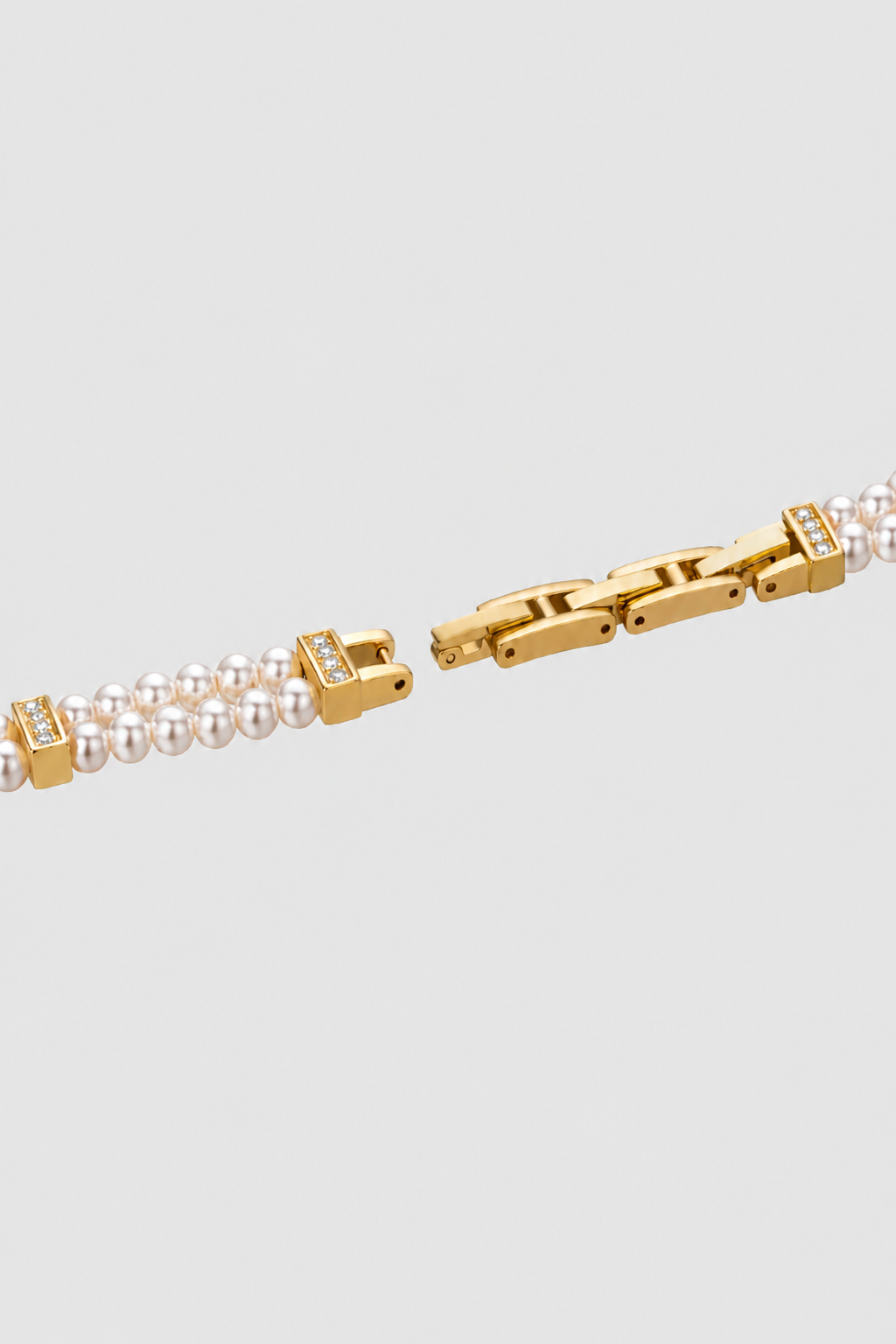 Elegant Bead-Bracelet Watch – Shimmering Dial with Lustrous Accents