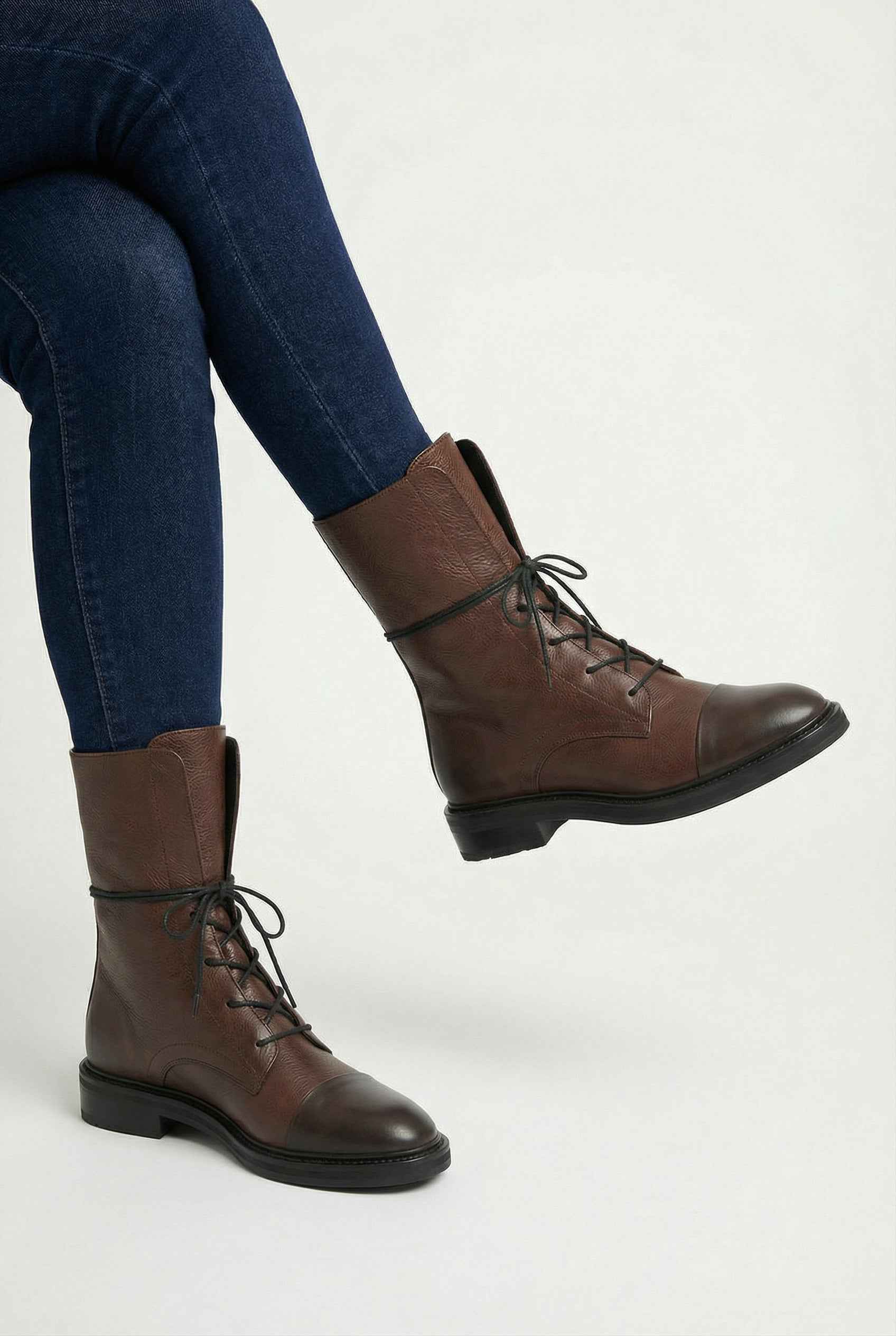 Boots : Women's Dark Brown Faux Leather Lace-Up Ankle Boots in van Vanda Liamo