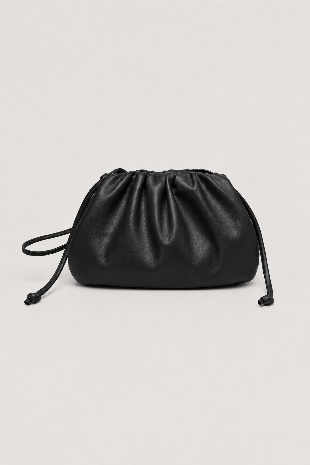 Crossbody Bag : Elegant Dumpling Crossbody Bag – Pleated Silhouette with Soft Drape in Black van Vandaliamo