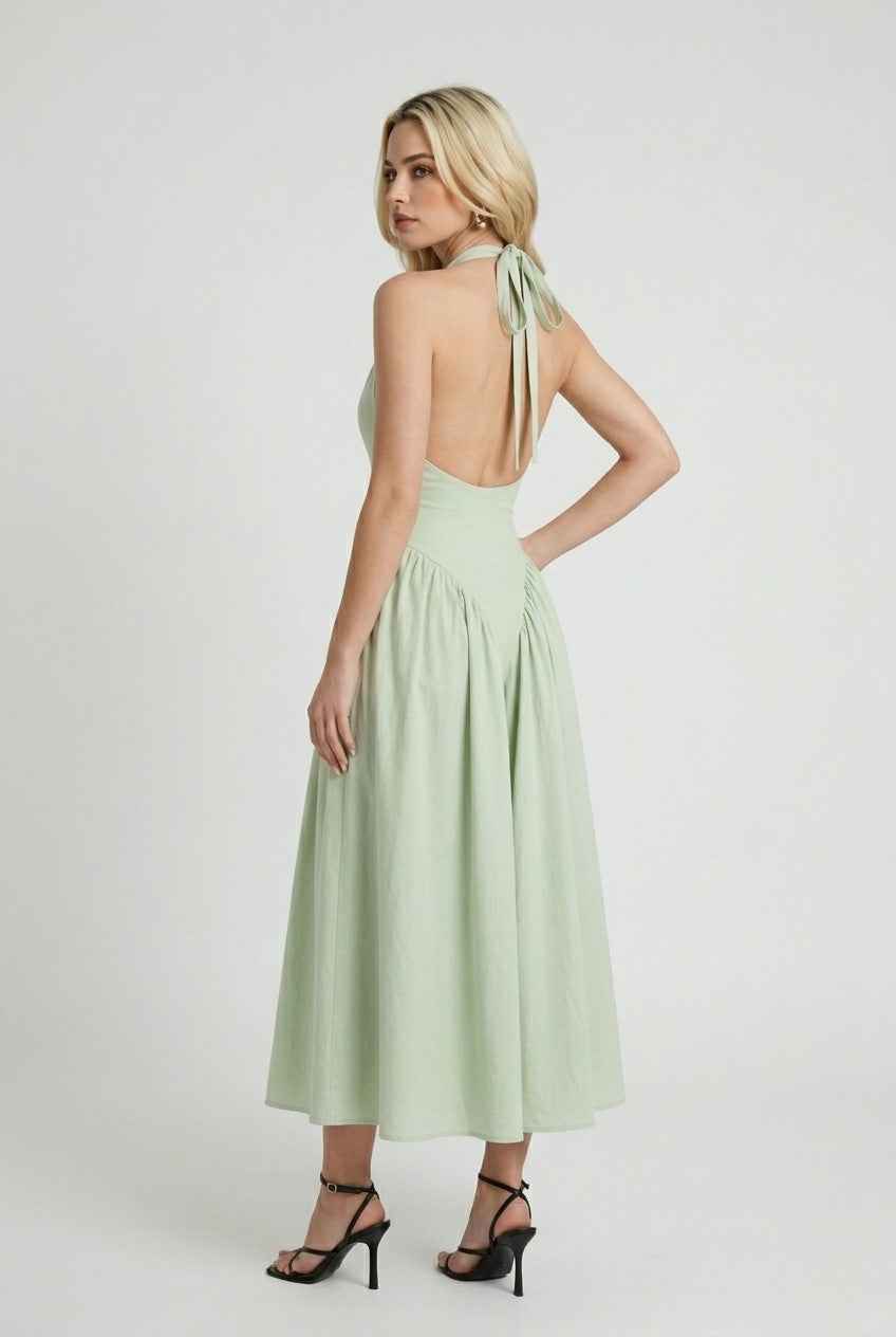 Women's Dresses : Women's Green Sculpted Midi Dress - Elegant & Flattering for Special Occasions in van Vanda Liamo