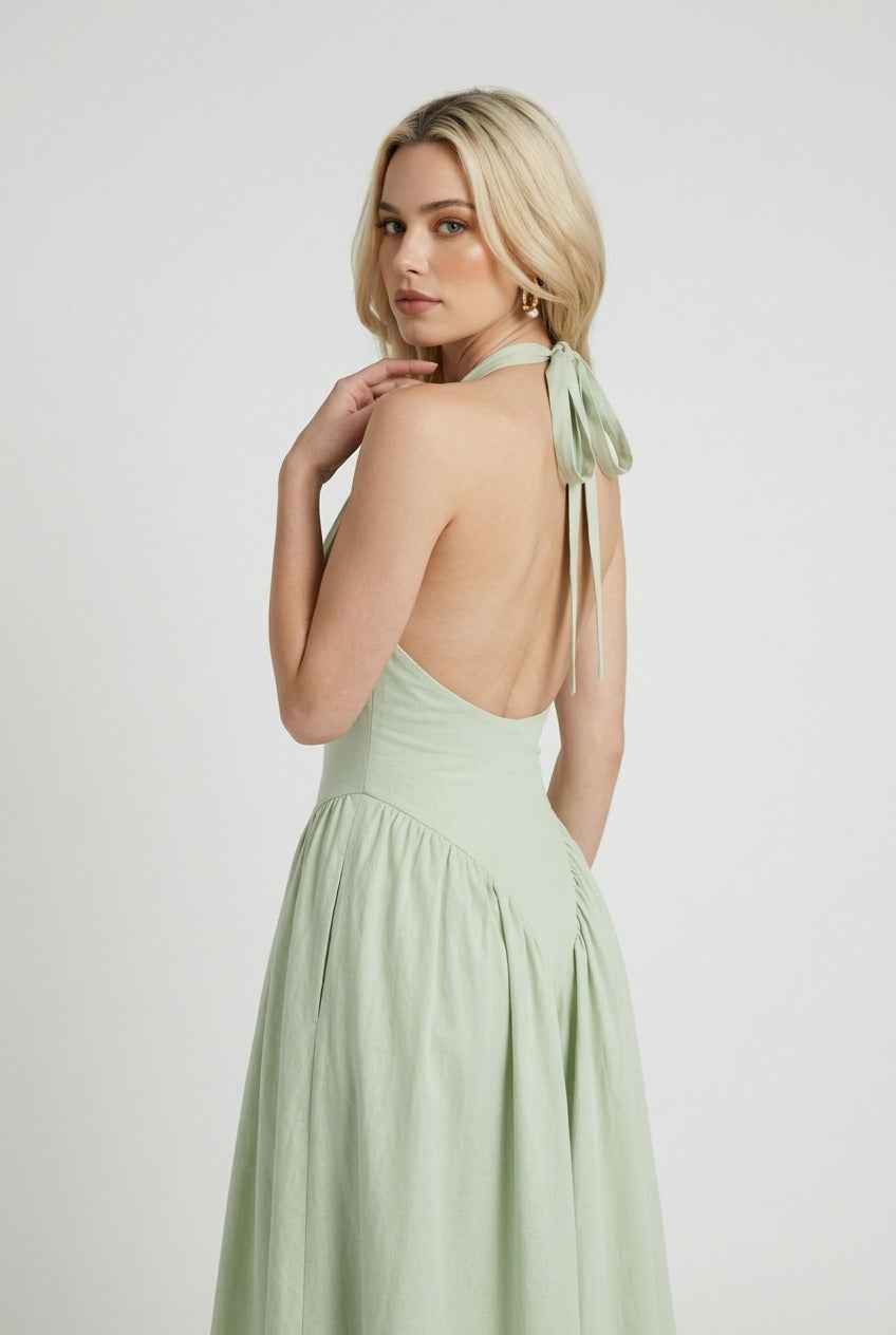 Women's Dresses : Women's Green Sculpted Midi Dress - Elegant & Flattering for Special Occasions in van Vanda Liamo