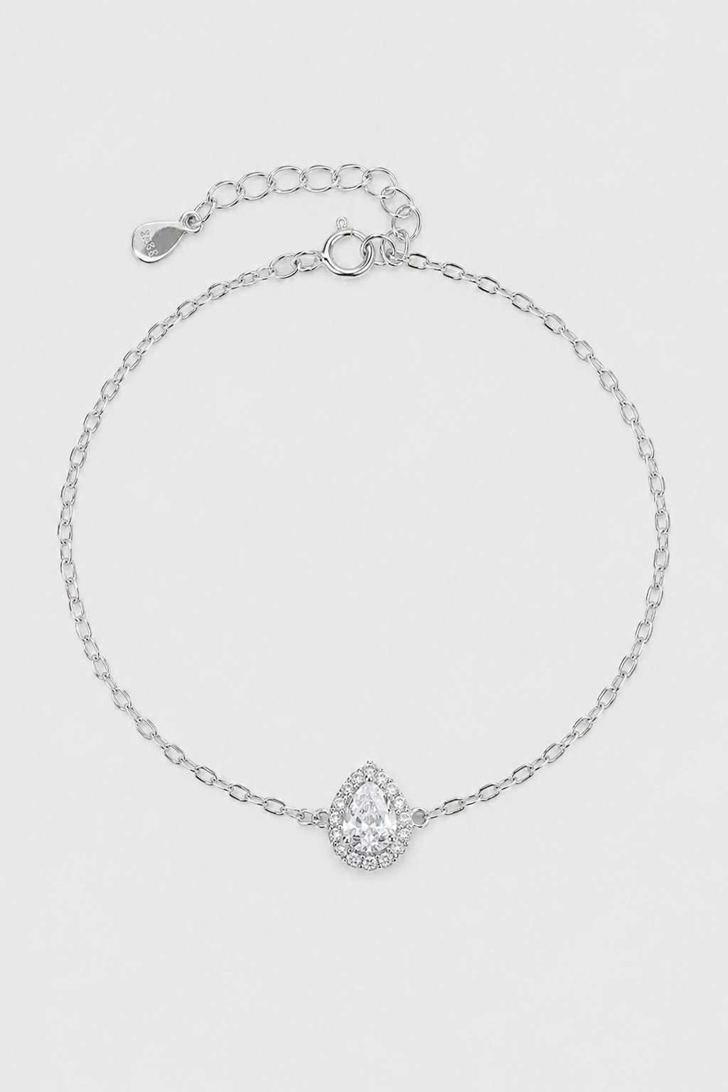 Elegant Pear-Cut Crystal Bracelet – Refined Polish for Day to Night
