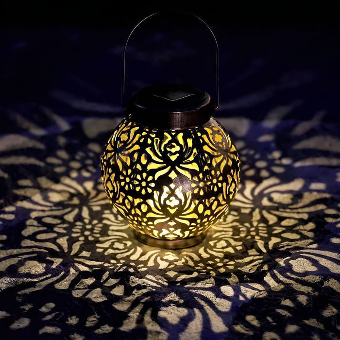 Garden Lighting : Solar-Powered Decorative Outdoor Pendant Light in van Vandaliamo
