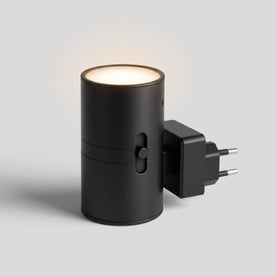 Wall Night Light : Dimmable Wall Night Light – LED Plug-In Lamp for Bedroom & Hallway in Black van Vanda Liamo