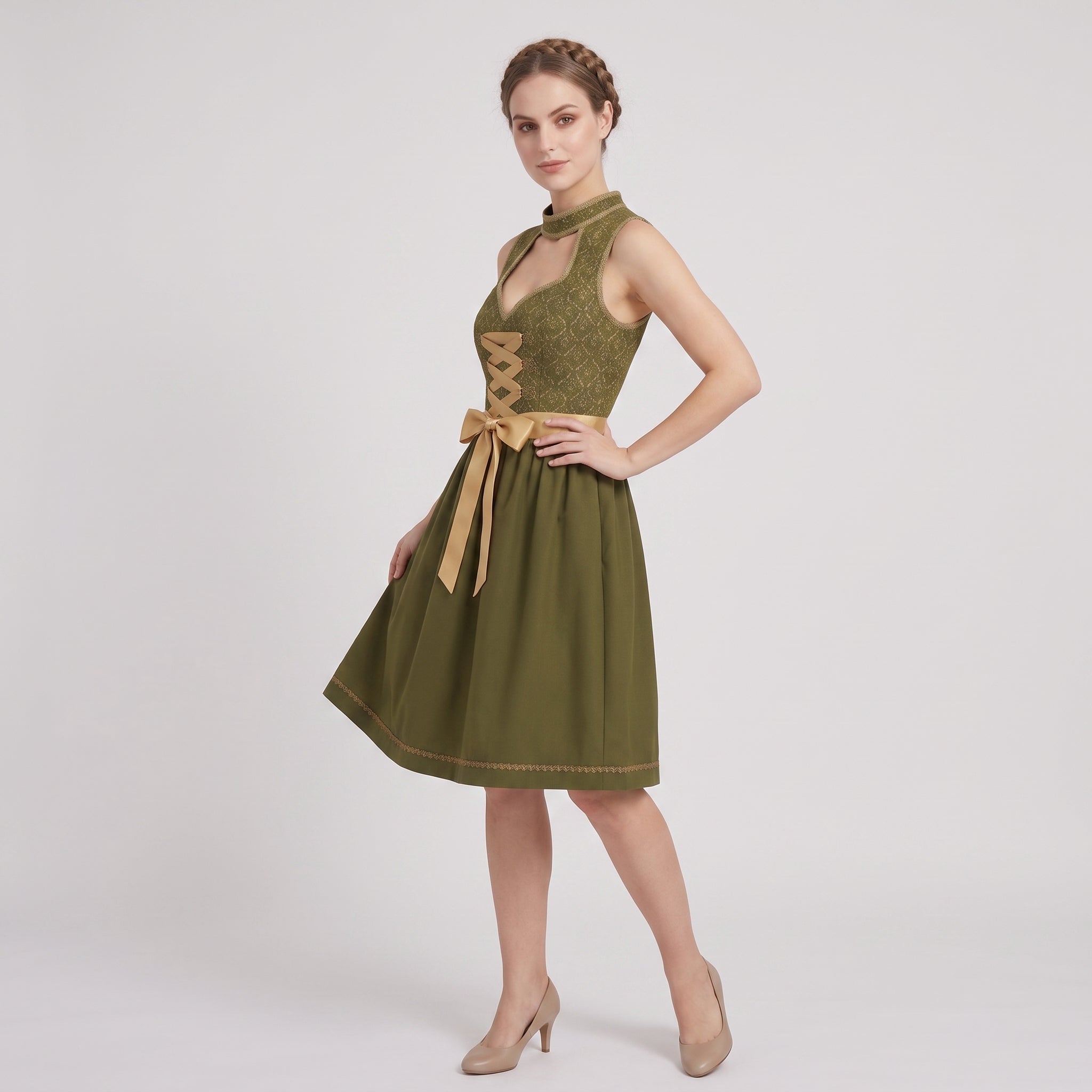Gifts – Seasonal – Oktoberfest : Dames Dirndl Groen Beiers met Schort en Rijgdetail in