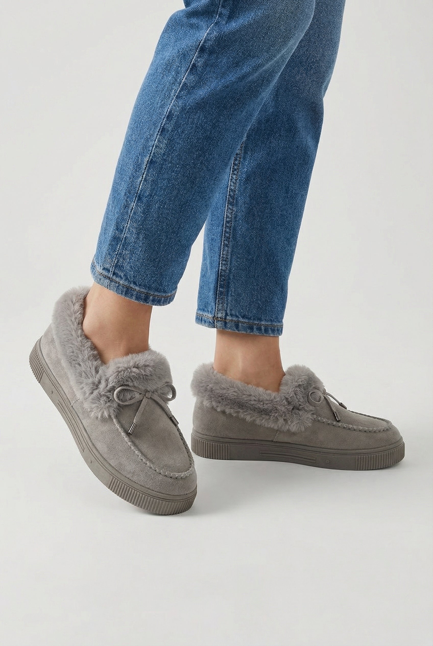 Women’s Snow Boots : Gray Cold Weather Boots for Women in van Vanda Liamo