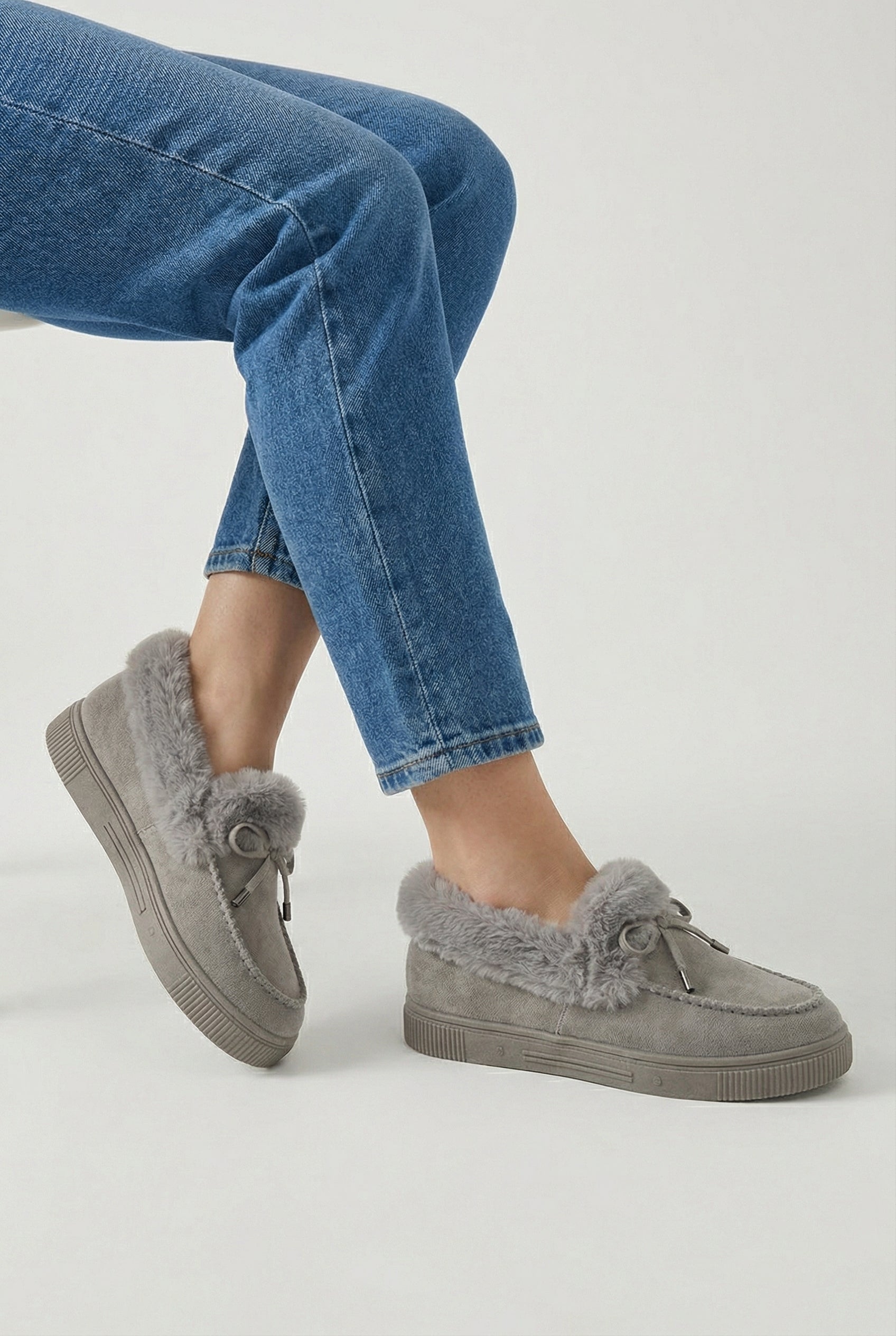 Women’s Snow Boots : Gray Cold Weather Boots for Women in van Vanda Liamo