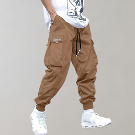 Fashion : Men's Cargo Joggers - Relaxed Fit Sweatpants in Khaki van Vanda Liamo