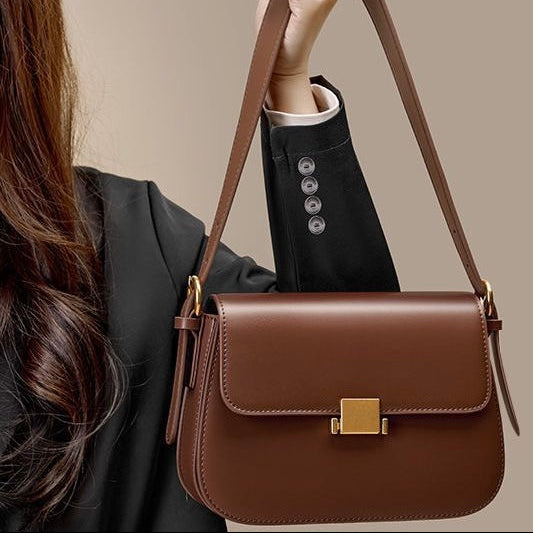 Elegant Shoulder Bag with Gold Closure - Luxury Design for Every Day