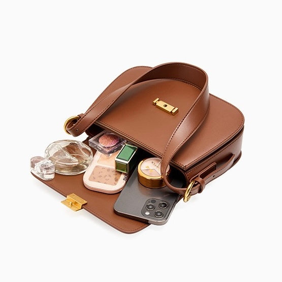 Elegant Shoulder Bag with Gold Closure - Luxury Design for Every Day