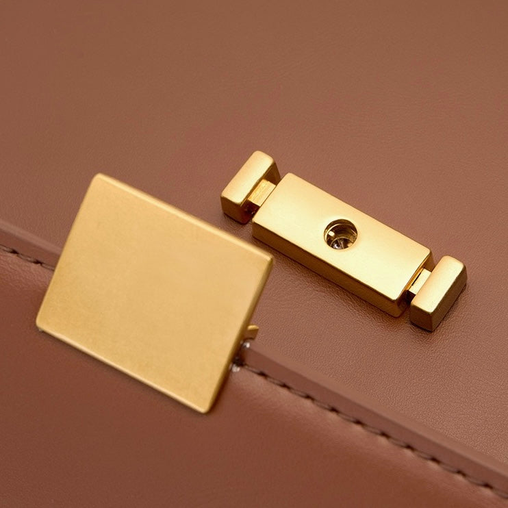 Elegant Shoulder Bag with Gold Closure - Luxury Design for Every Day