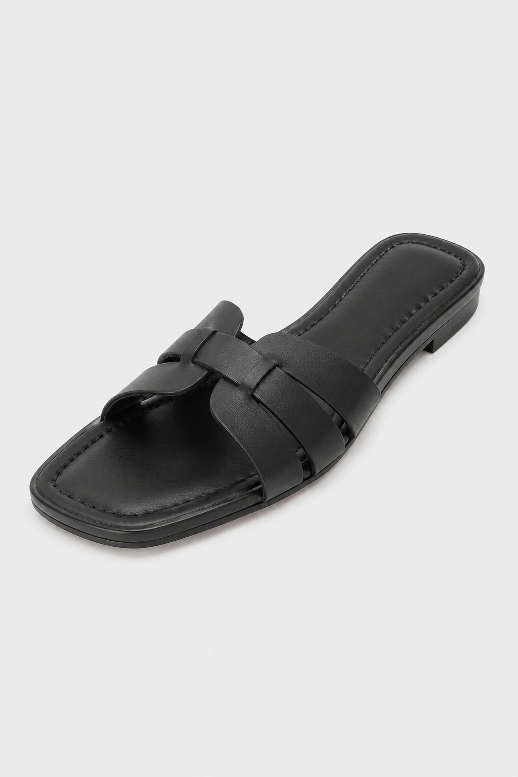 sandals : Minimalist Interlaced Strap Flat Sandals – Effortless Polish & Summer Style in Black van Vandaliamo