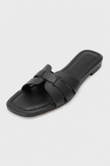 Minimalist Interlaced Strap Flat Sandals – Effortless Polish & Summer Style