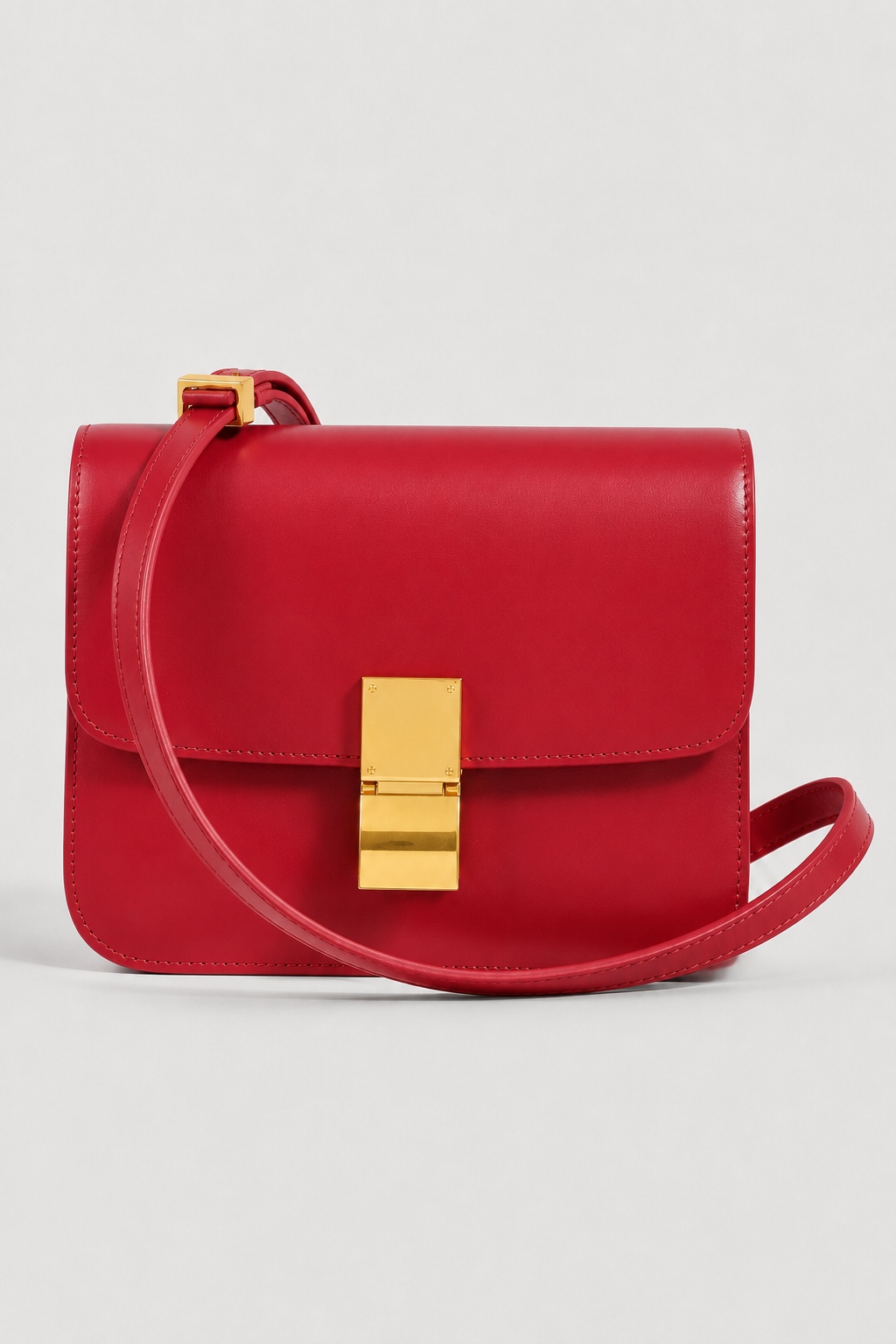 Minimalist Shoulder Bag – Structured Silhouette with Prominent Clasp