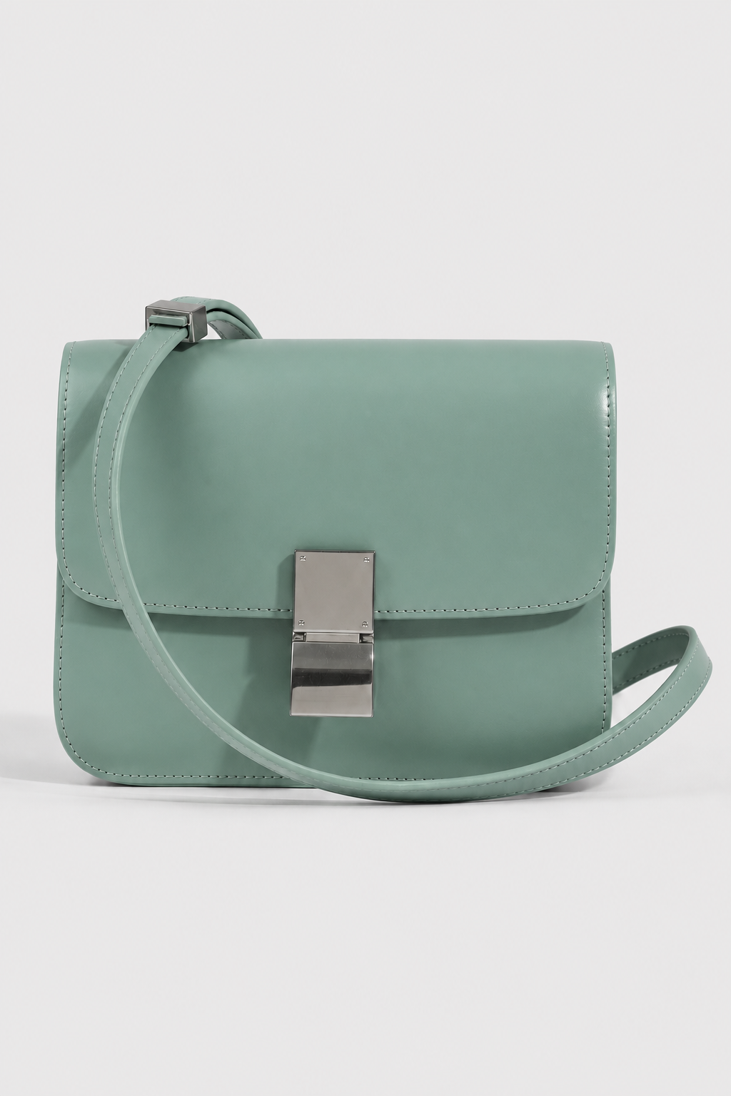 Minimalist Shoulder Bag – Structured Silhouette with Prominent Clasp