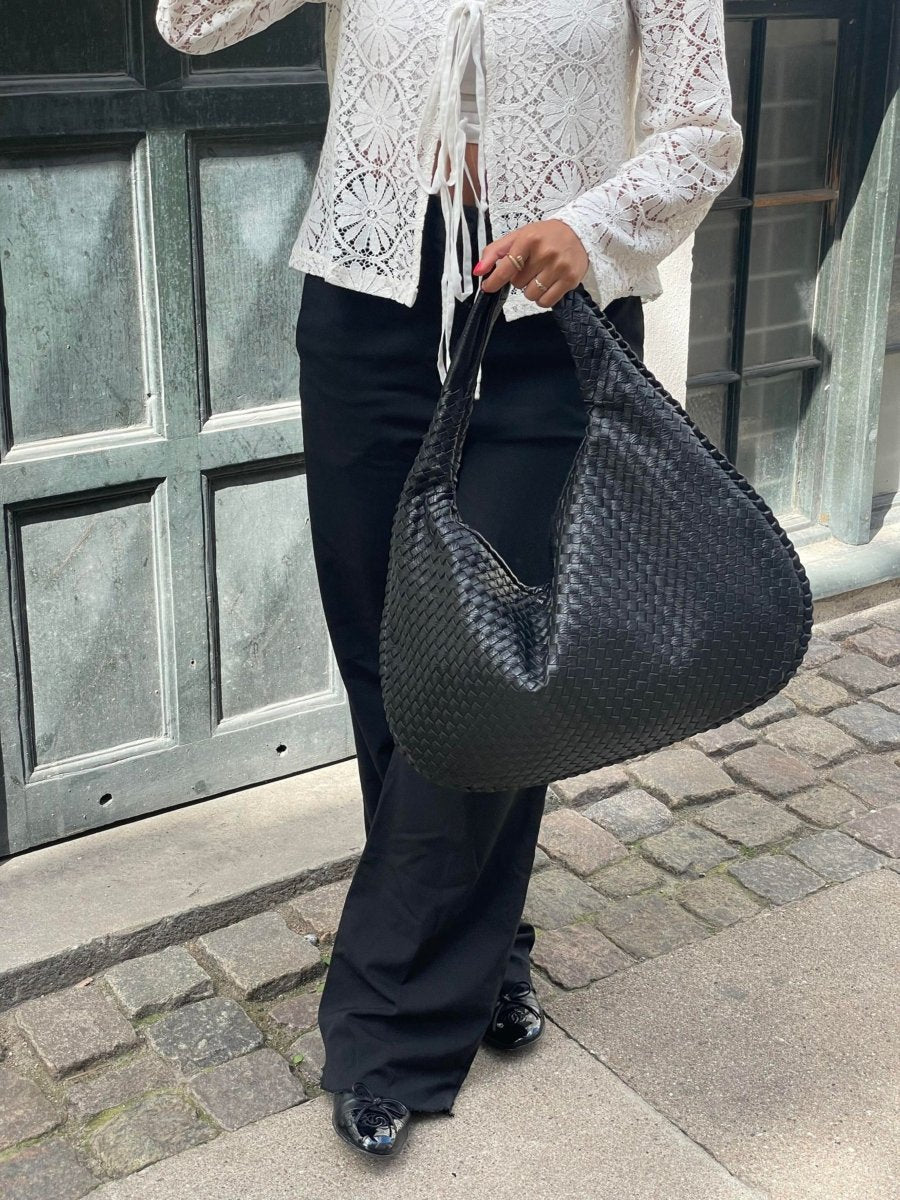 Trendy Braided Shoulder Bag - Must-Have Designer Look for Every Day