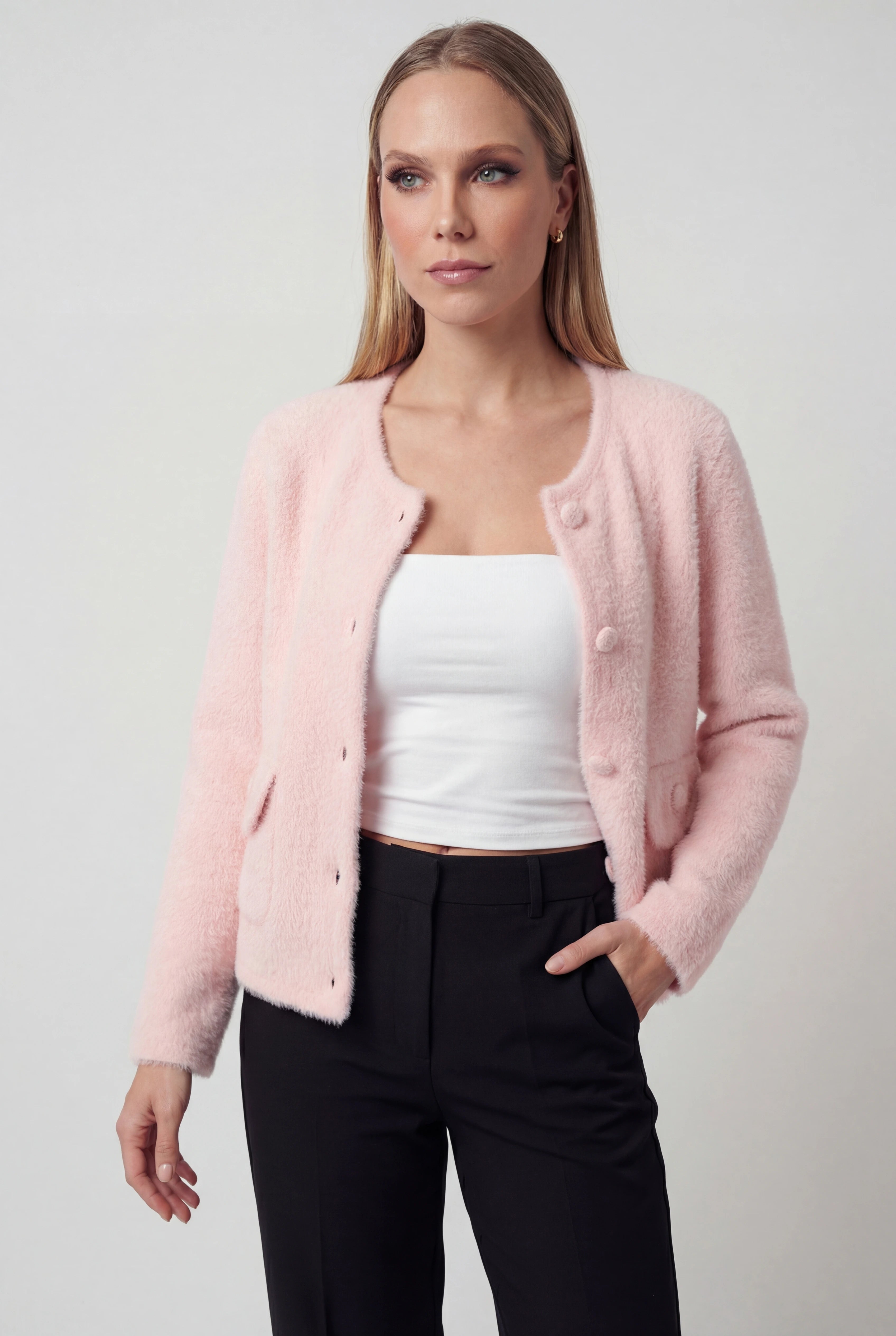 Cardigan : Women's Pink Knitted Long Sleeve Cardigan with O-Neck in van Vanda Liamo