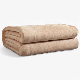 house & garden : Flannel soft blanket - Warmth and comfort for any room in Camel van Vandaliamo
