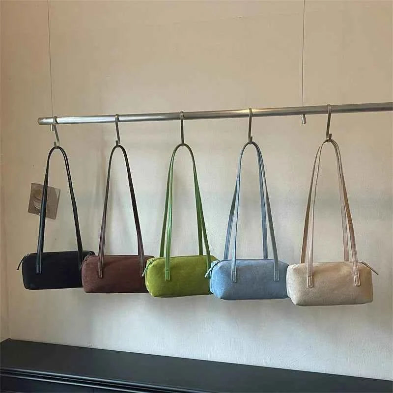 Shoulder Bag : Compact Barrel Underarm Bag – Small Zip Shoulder Tote in van Vanda Liamo