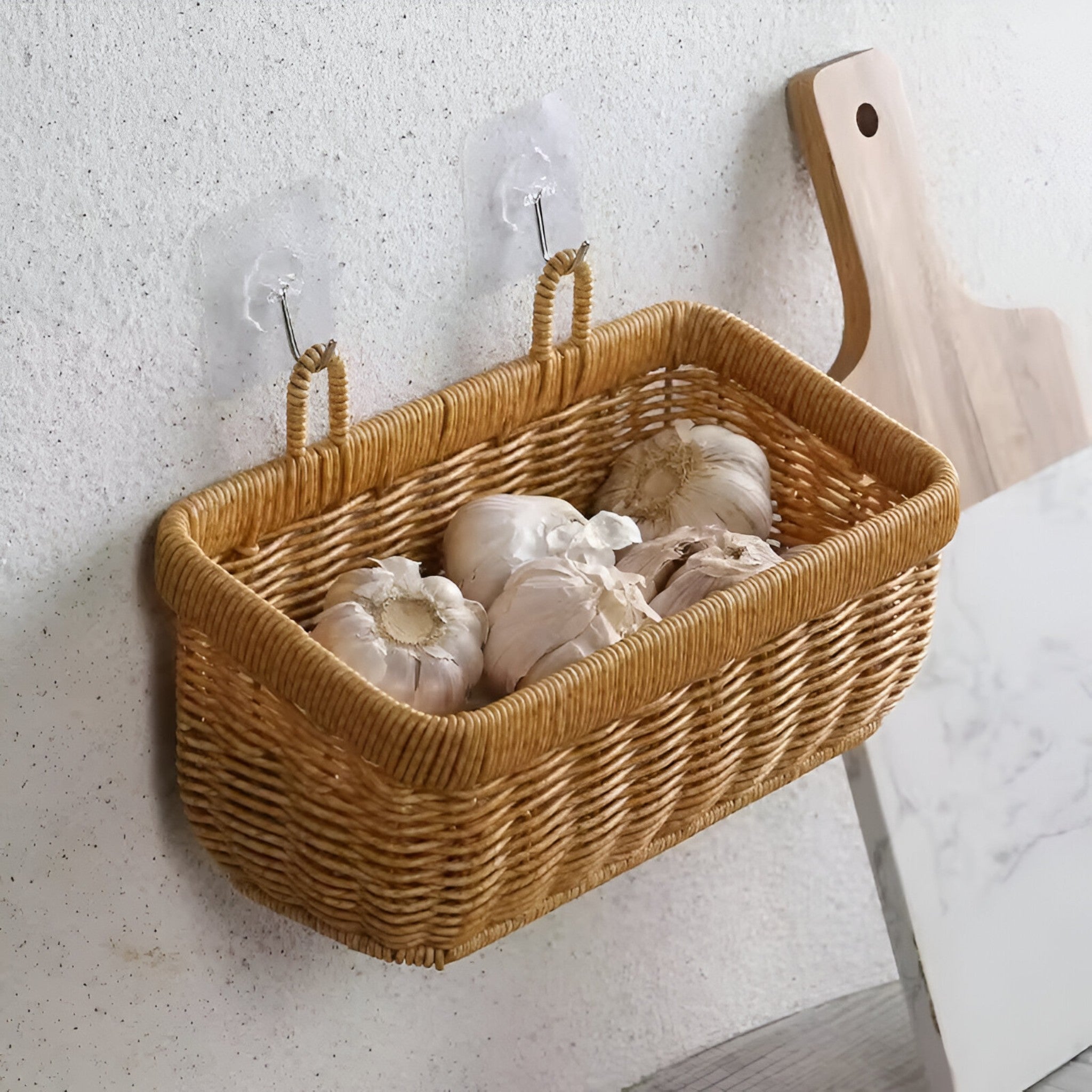 house & garden : Hand-woven wall-mounted storage basket in L van Vandaliamo